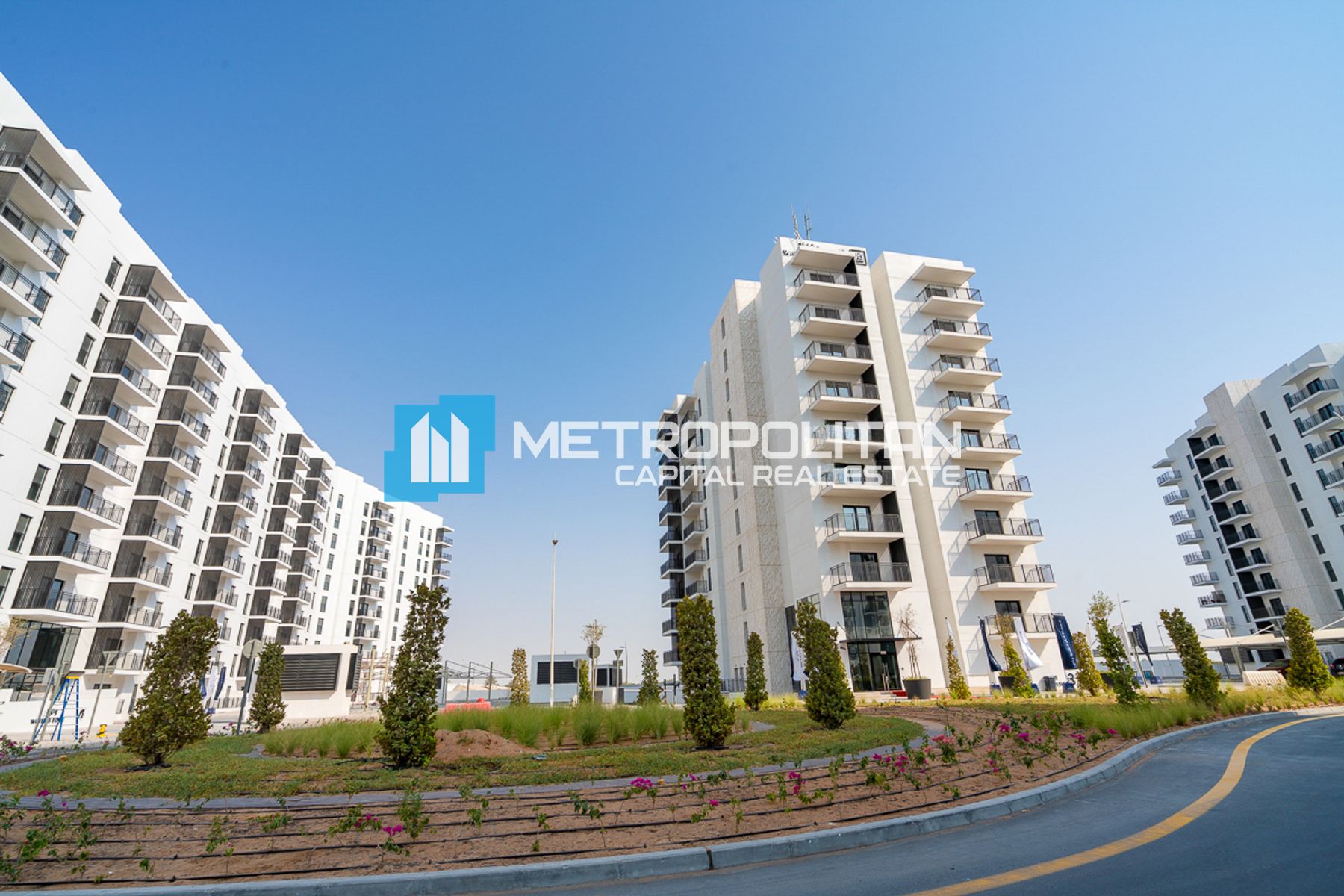 Upgraded 3BR | Corner Unit | Facing Waterworld