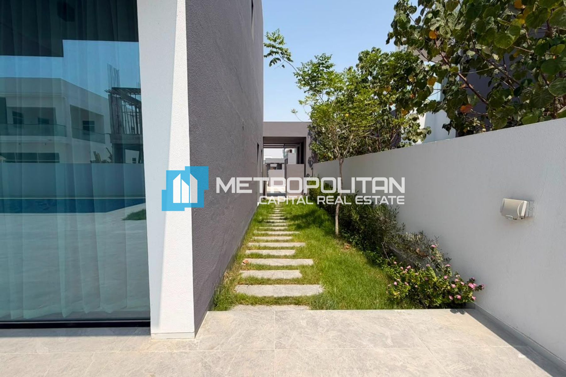 Villa Moana |Vacant 5BR+M |Private Pool |Brand New