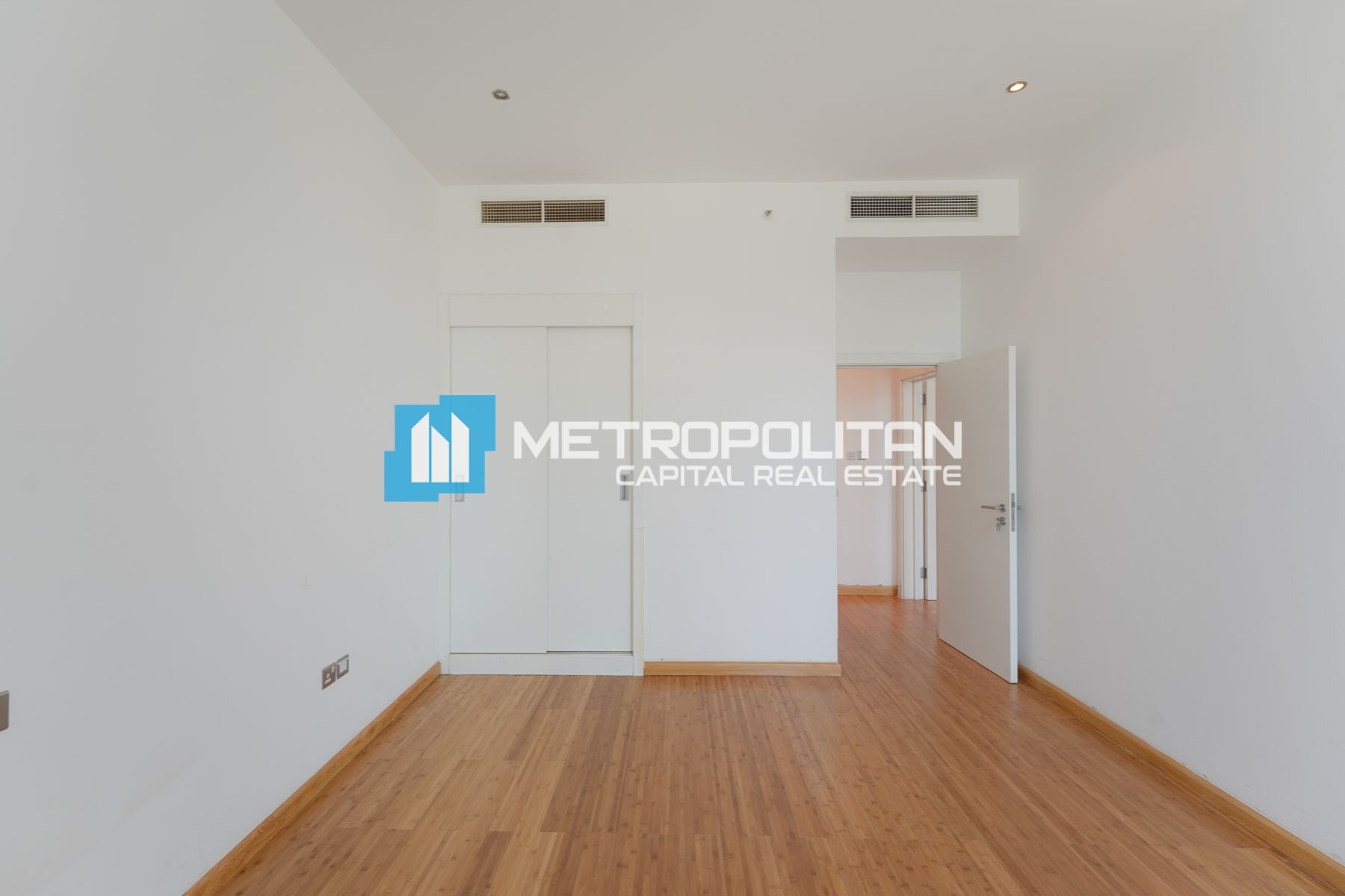 UPGRADED | 2 BEDROOMS | FULL SEA VIEW | HIGH FLOOR