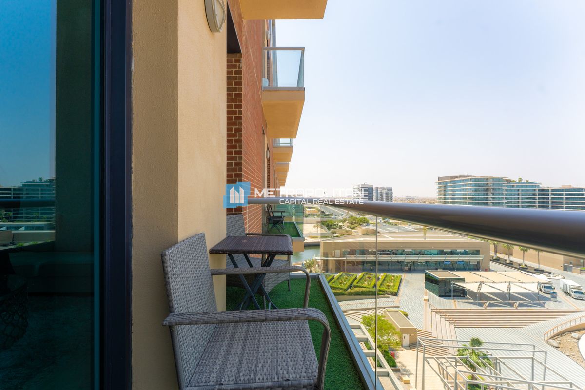 UPGRADED | 2 BEDROOMS | FULL SEA VIEW | HIGH FLOOR
