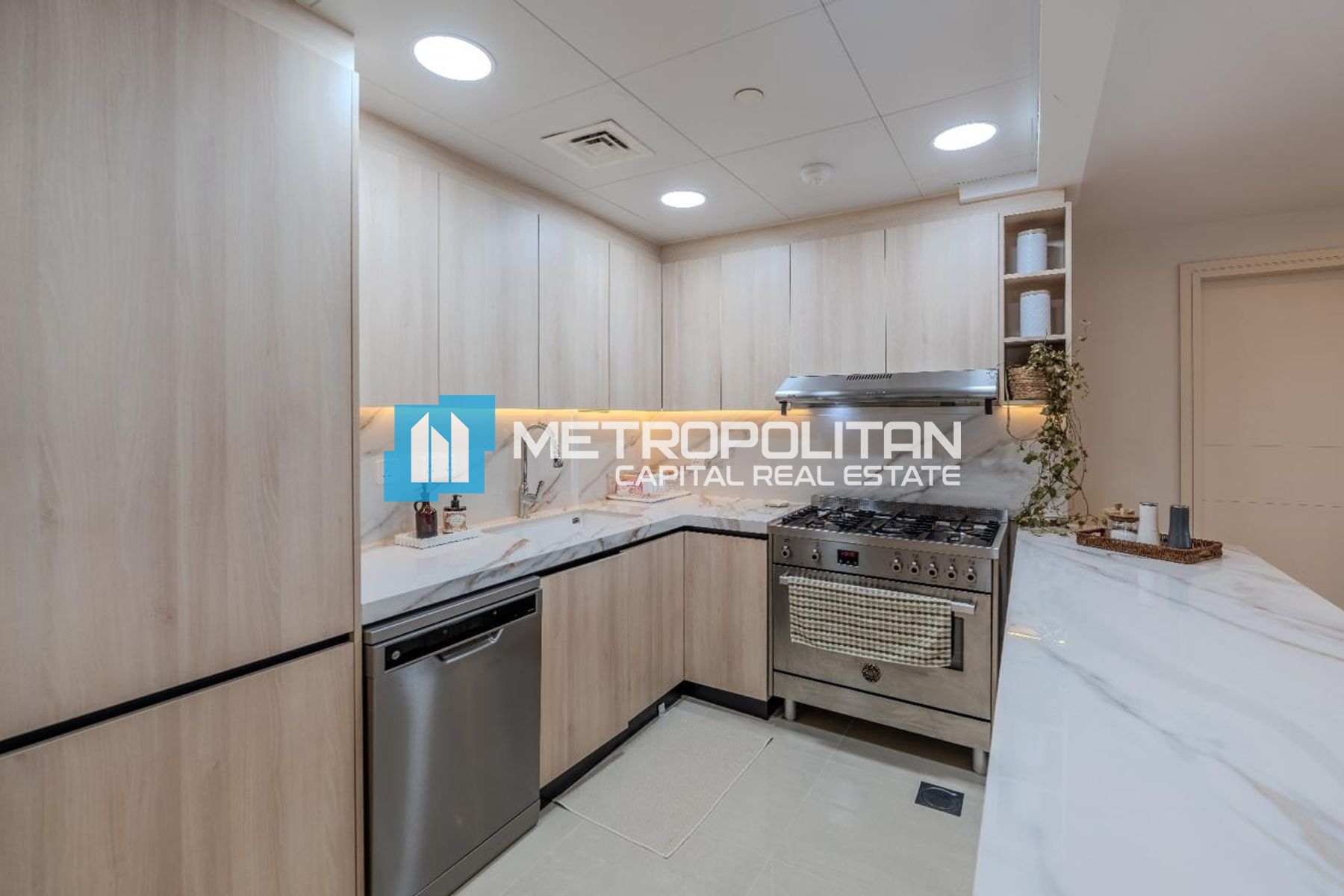 Huge Layout 3BR+M | Corner | High ROI | Pool View