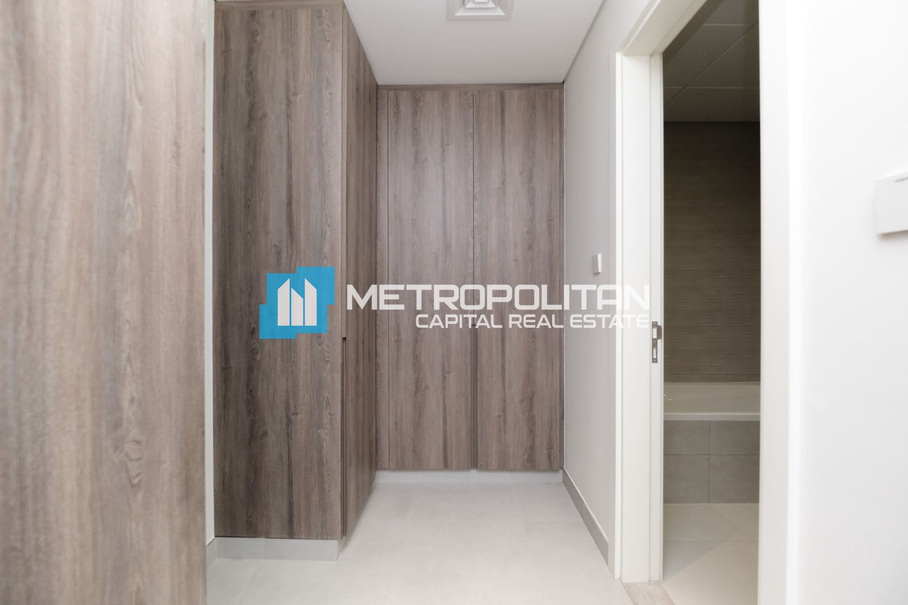 1BR | Near to the Sea, Boulevard View | Vacant