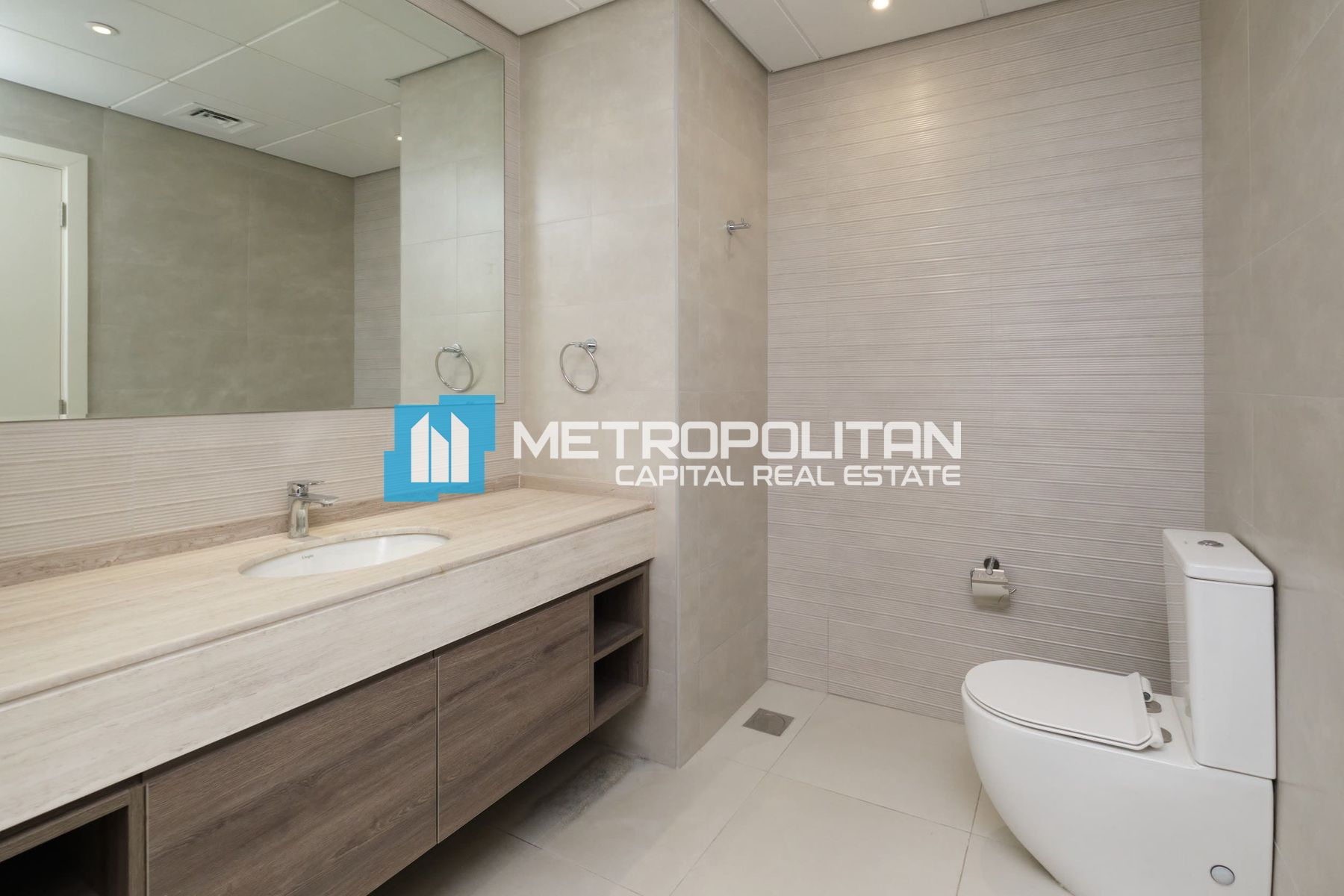 1BR | Near to the Sea, Boulevard View | Vacant
