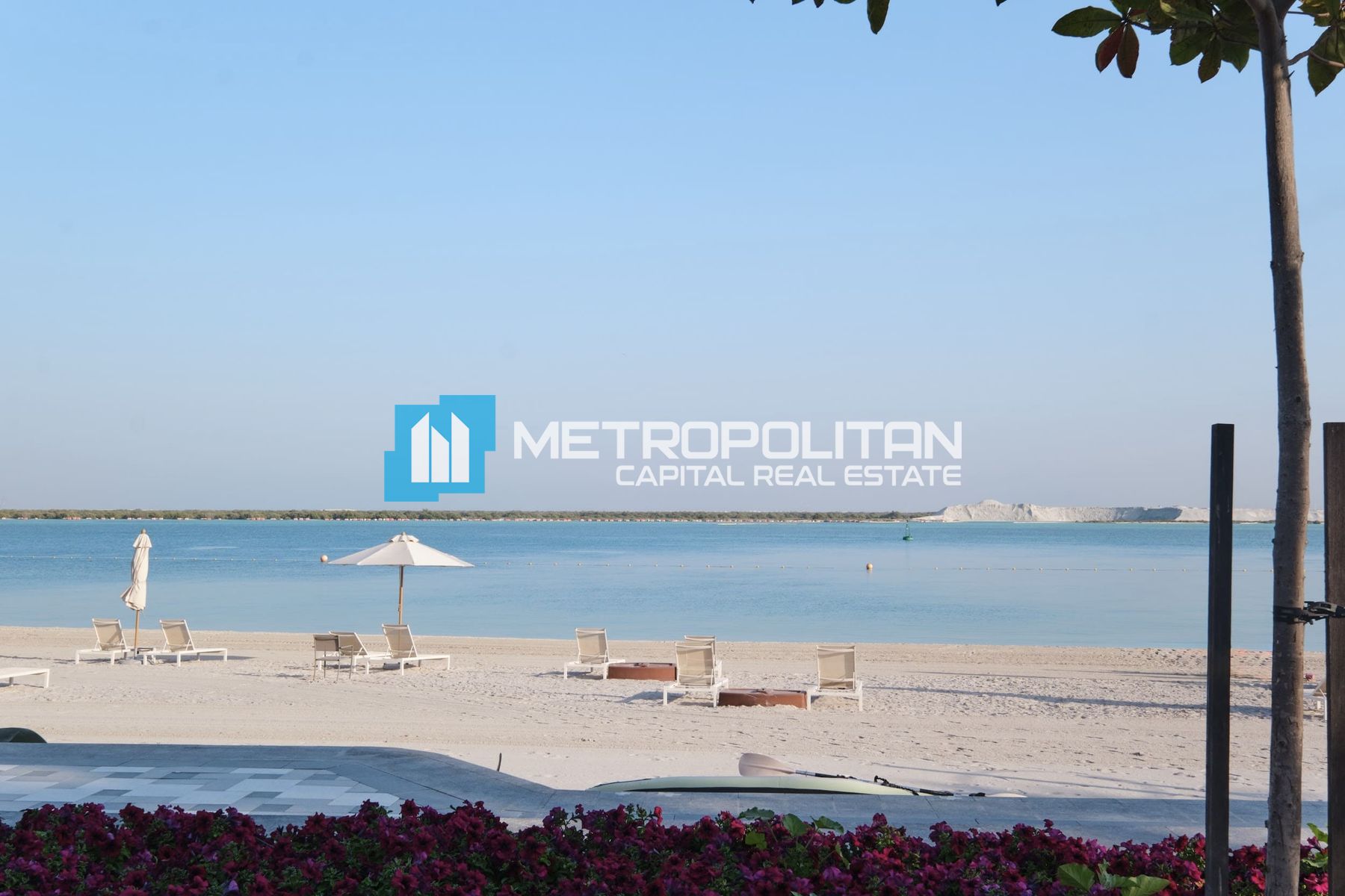 1BR | Near to the Sea, Boulevard View | Vacant