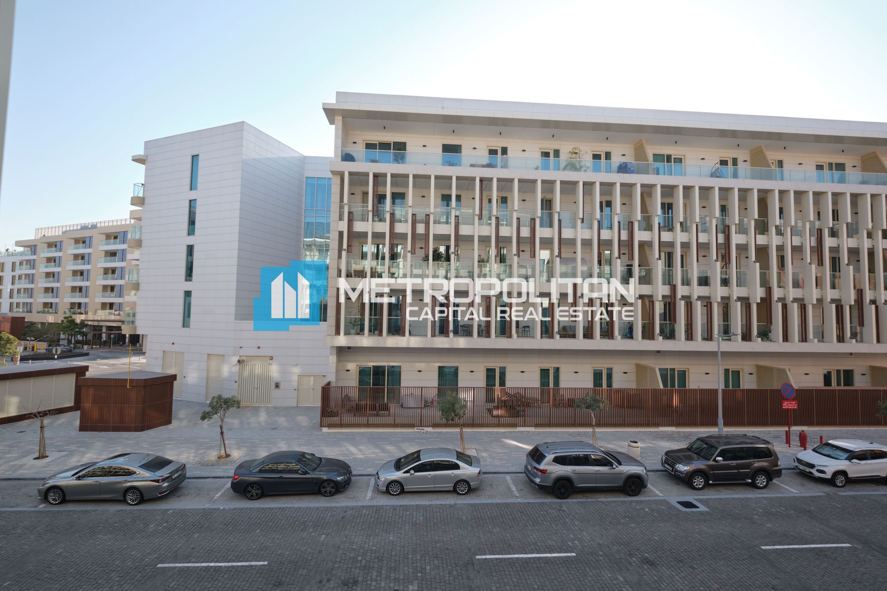 1BR | Near to the Sea, Boulevard View | Vacant