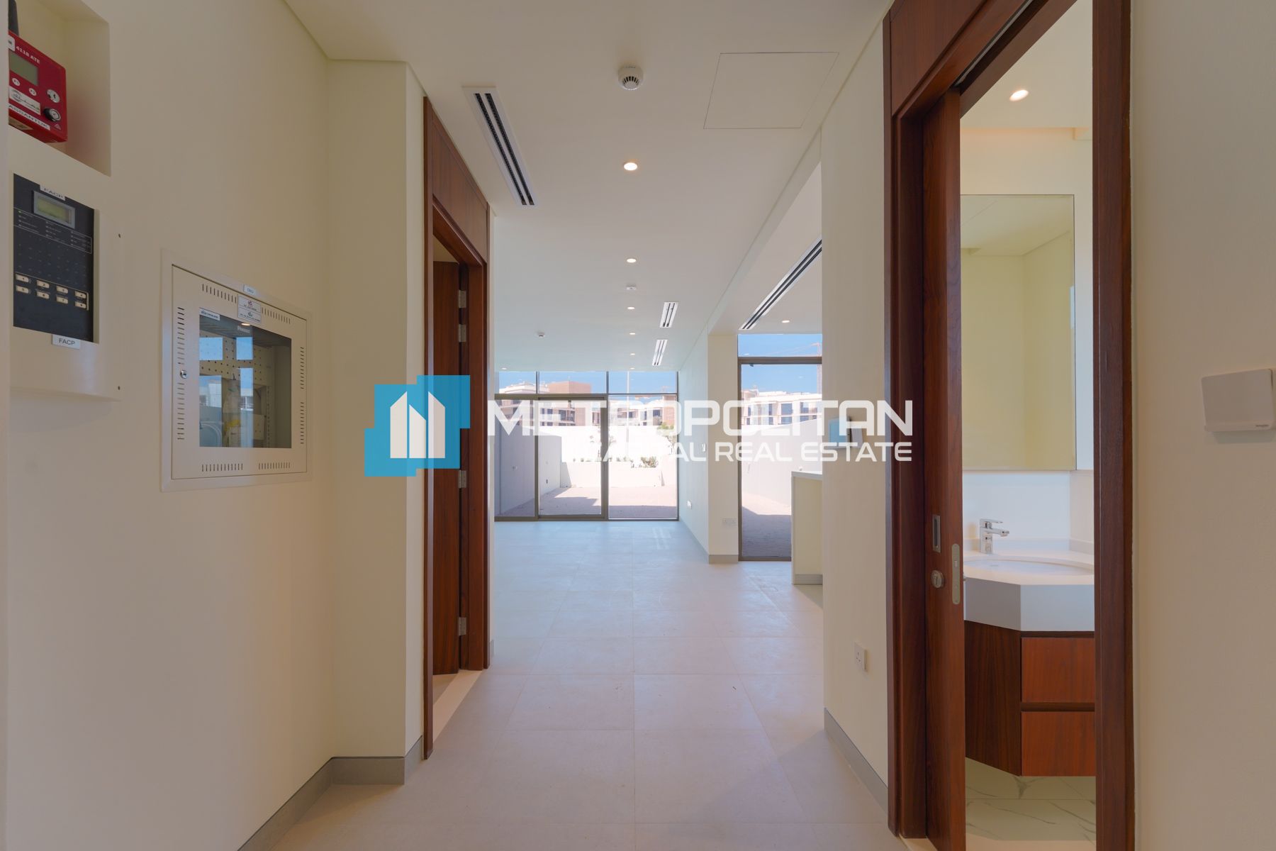 Single Row | 2BR w/ Balcony | Convenient Location