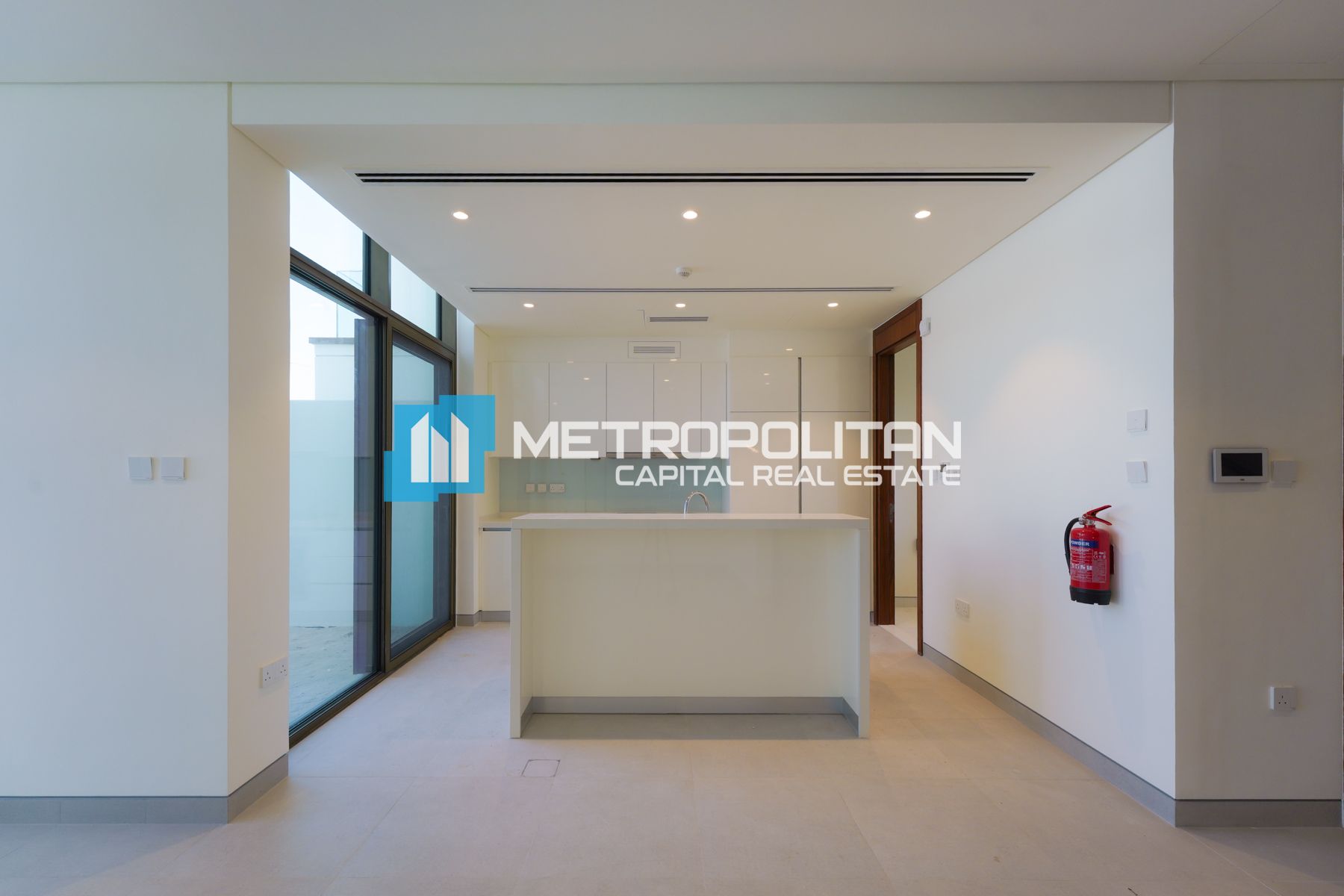 Single Row | 2BR w/ Balcony | Convenient Location