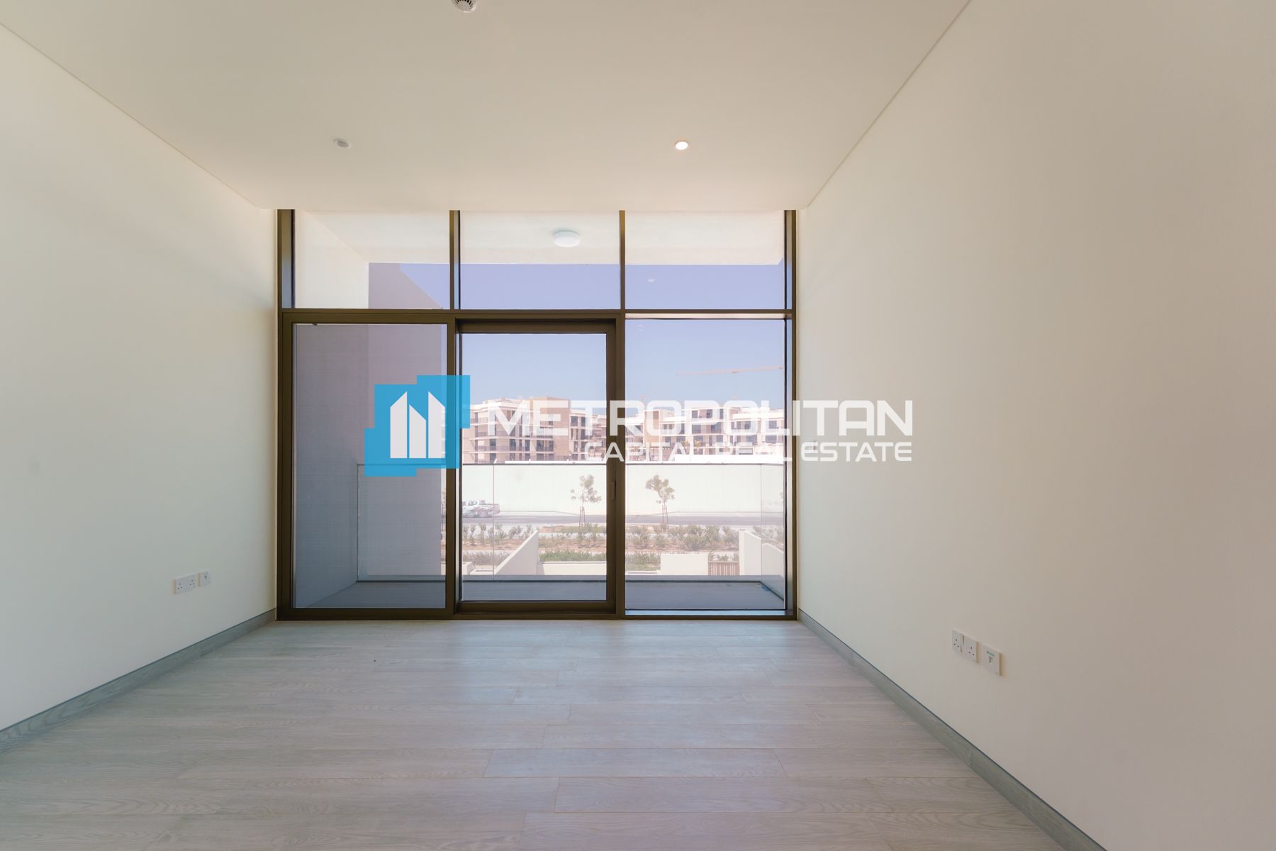 Single Row | 2BR w/ Balcony | Convenient Location