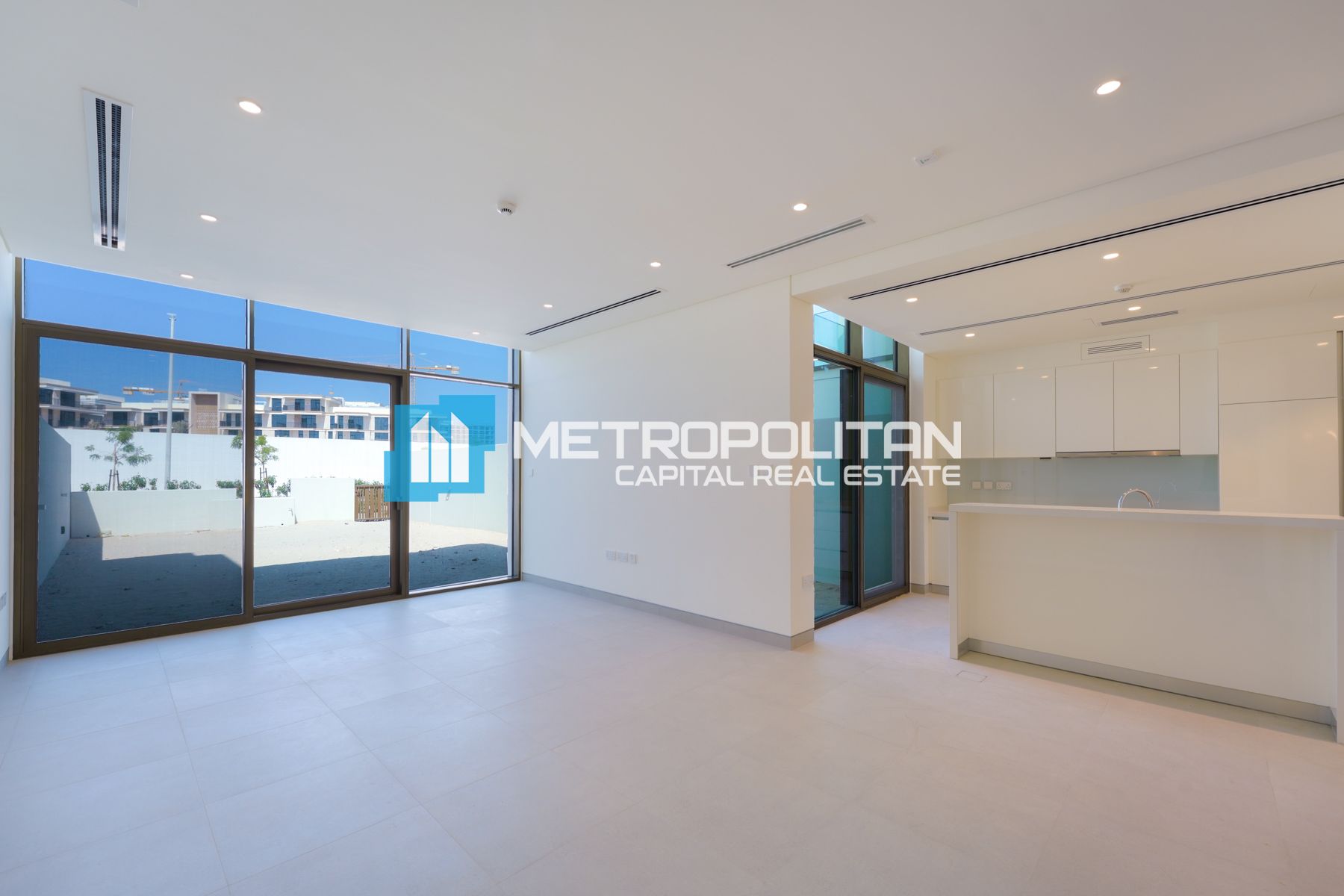 Single Row | 2BR w/ Balcony | Convenient Location