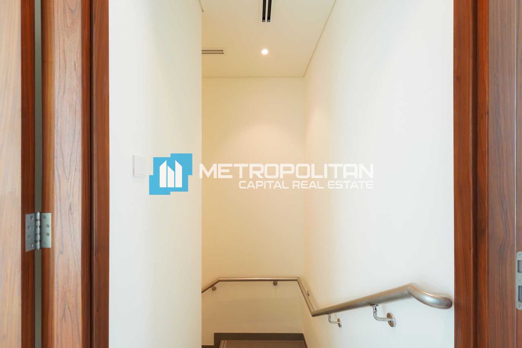 Single Row | 2BR w/ Balcony | Convenient Location