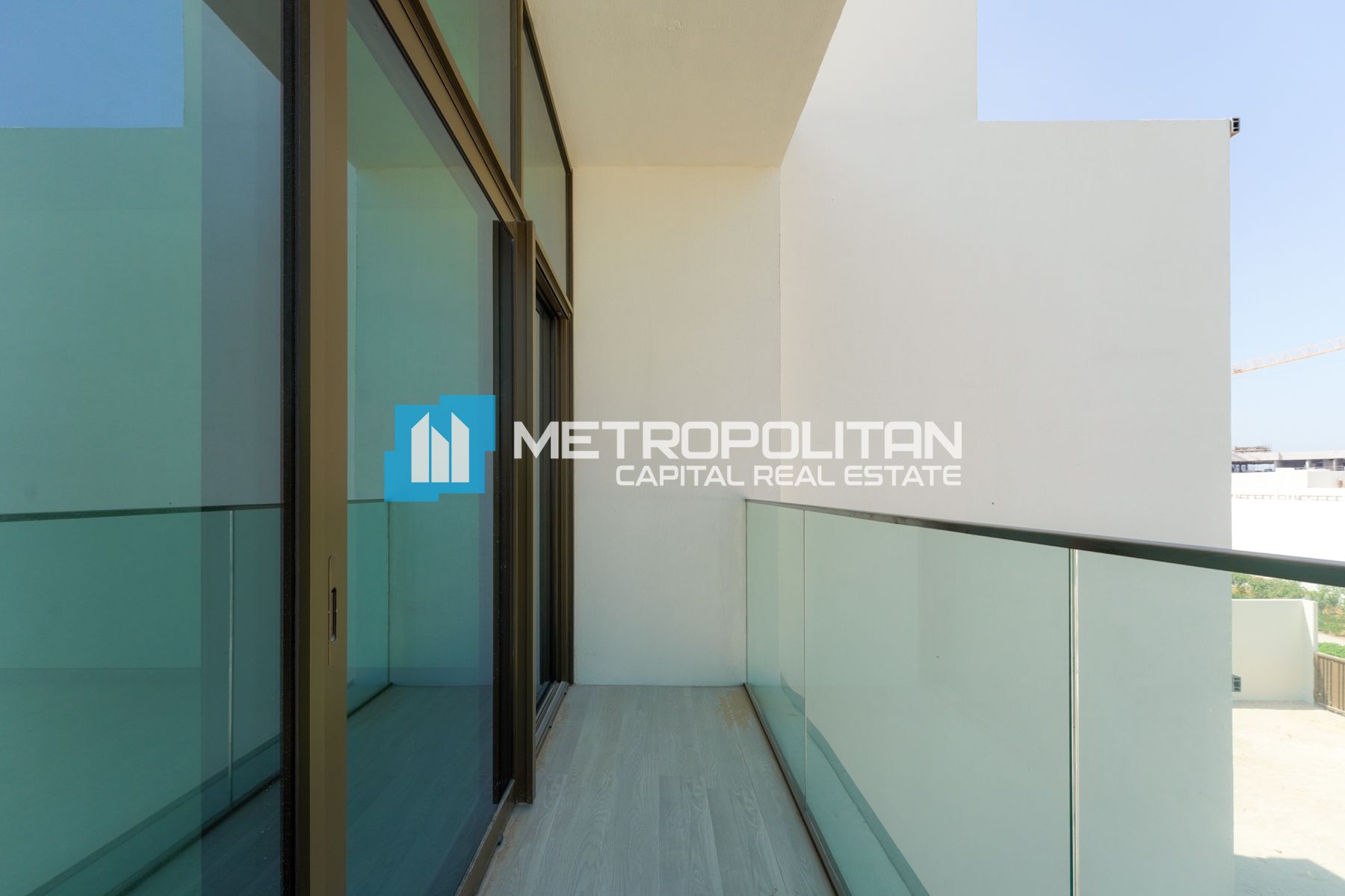 Single Row | 2BR w/ Balcony | Convenient Location