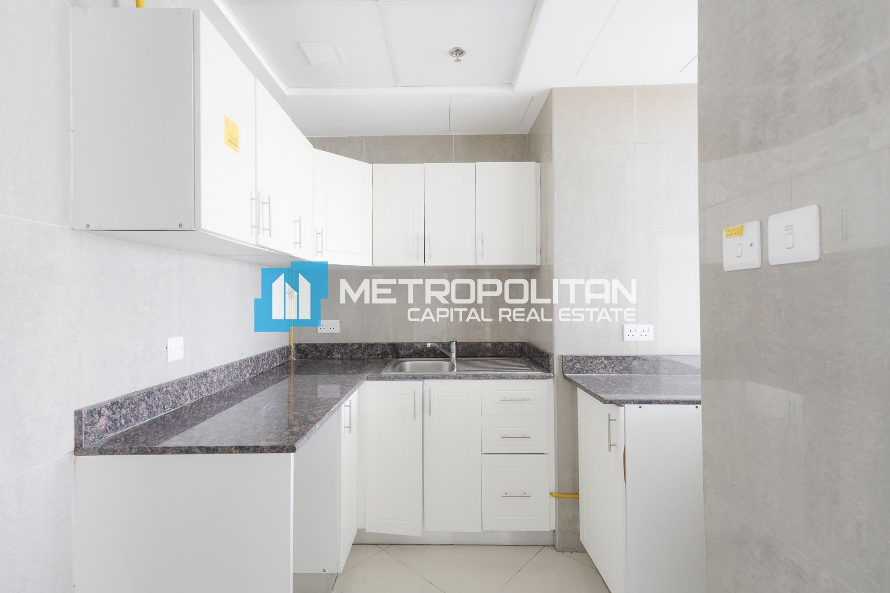 Canal View | Corner 1 Bedroom | Vacant Soon