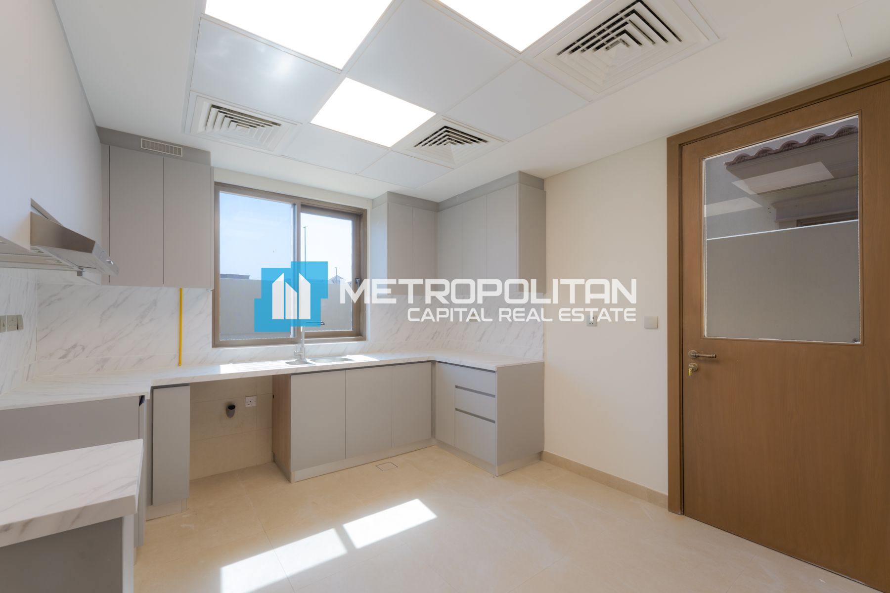 Villa in Cordoba | 3 BR with Maids |Prime Location