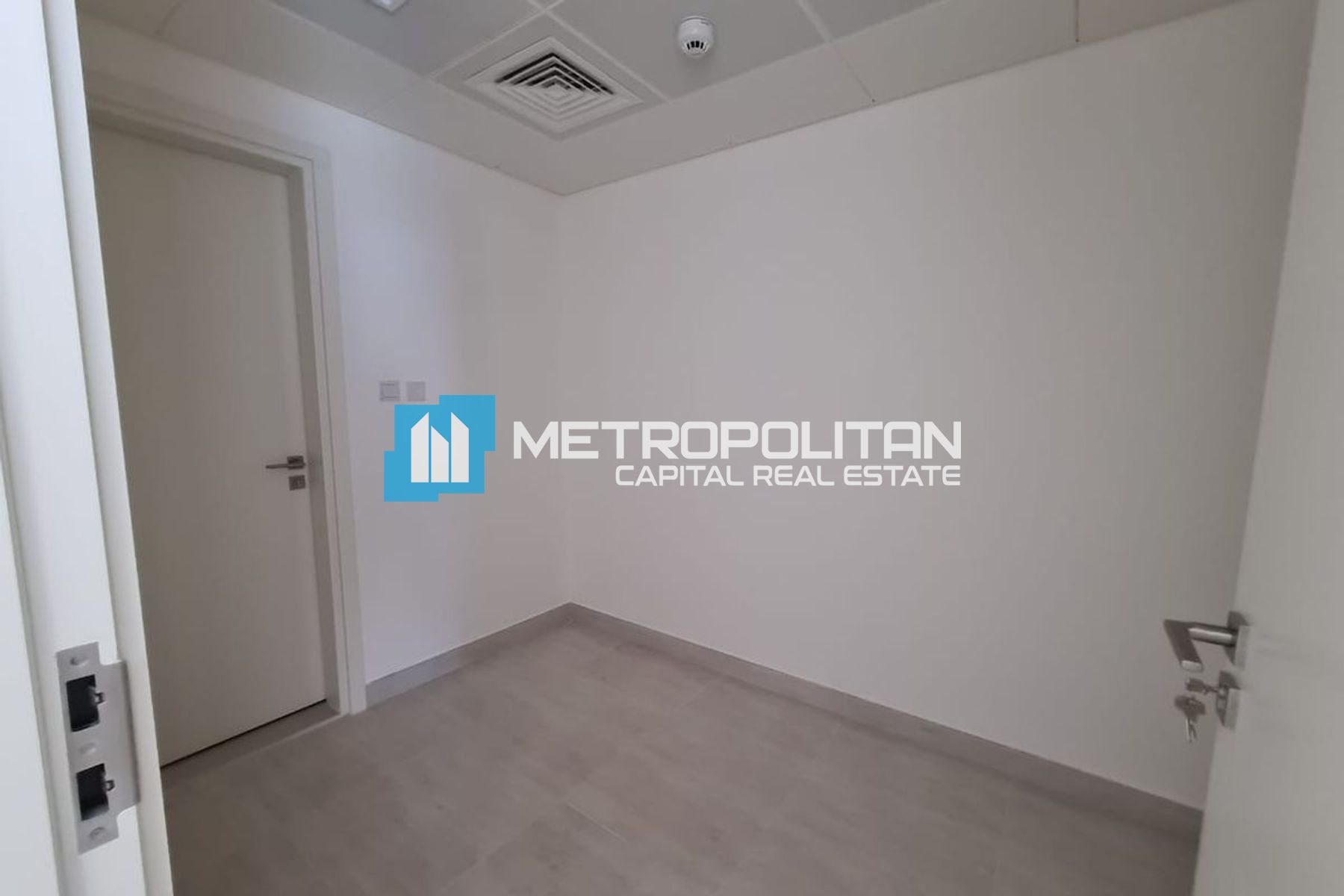 3BR Corner Unit | Canal View | Balcony | Big Size