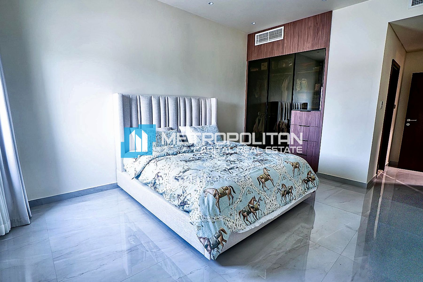 Fully Upgraded | Corner Villa | Private Garden