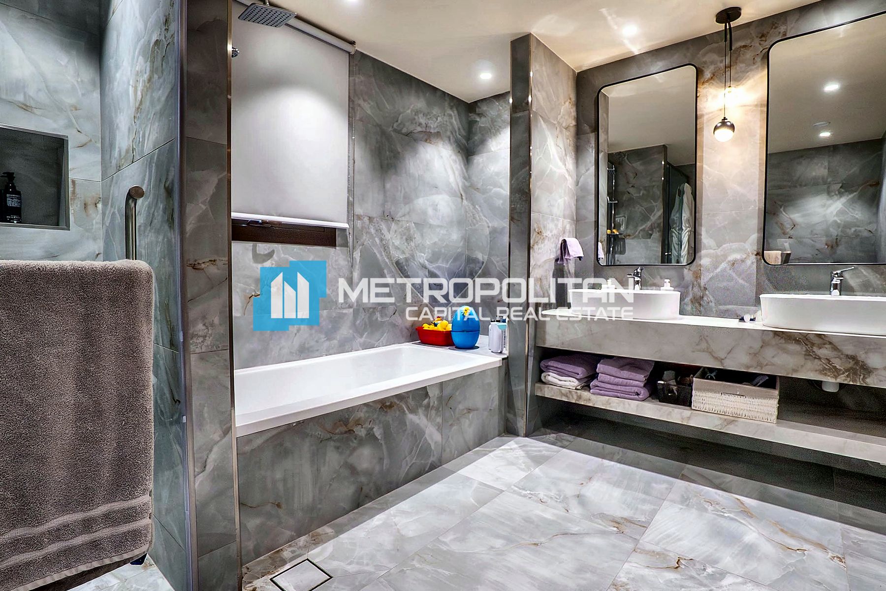 Fully Upgraded | Corner Villa | Private Garden