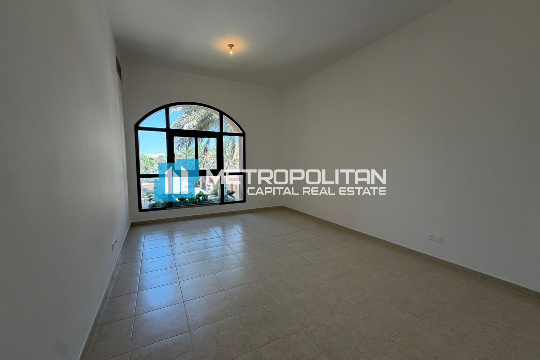 Hot Deal| Huge Plot |Free Maintenance & SC |Vacant