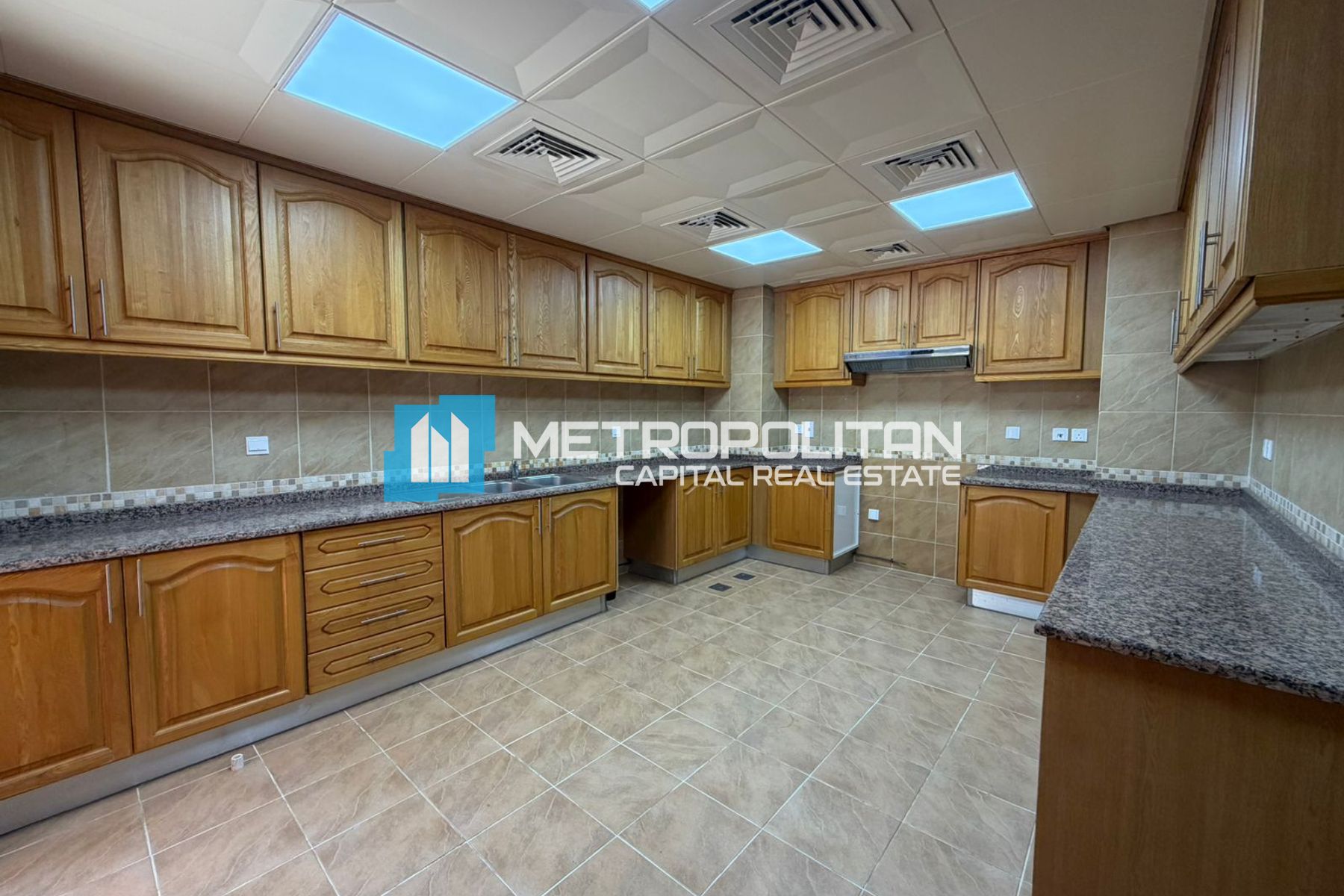 Hot Deal| Huge Plot |Free Maintenance & SC |Vacant