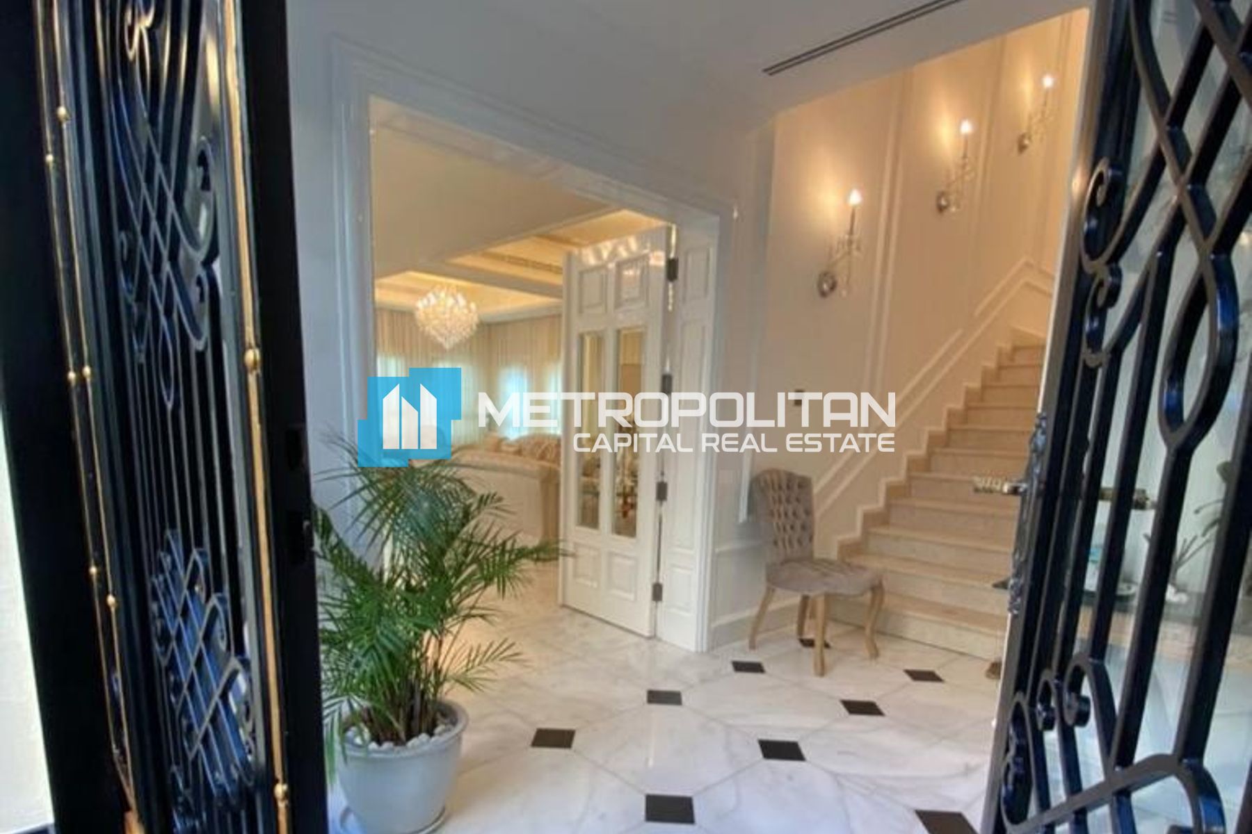 Single Row | Upgraded 5BR+Maids | Private Garden