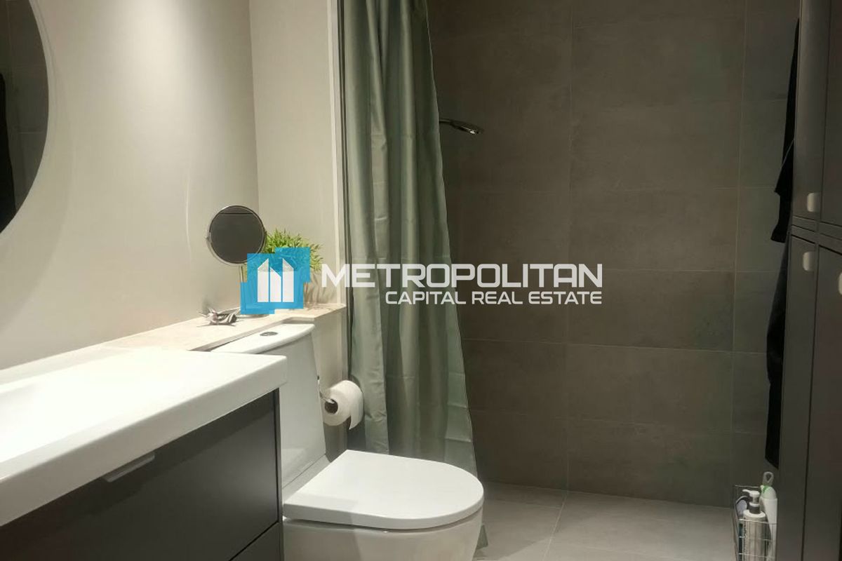 Vacant | Fully Renovated 5BR+M | Extended Garden