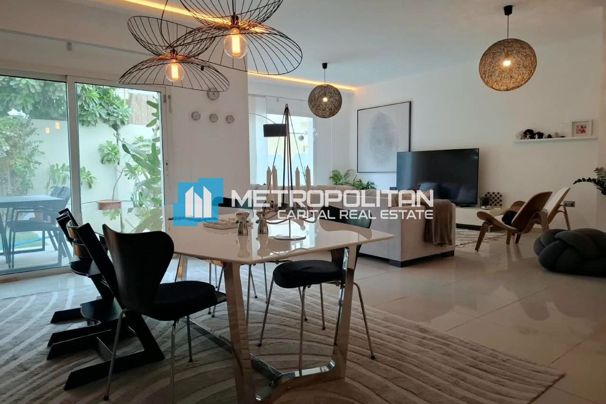 5BR Villa for Sale in Arabian Style, Al Reef - MCS-50192