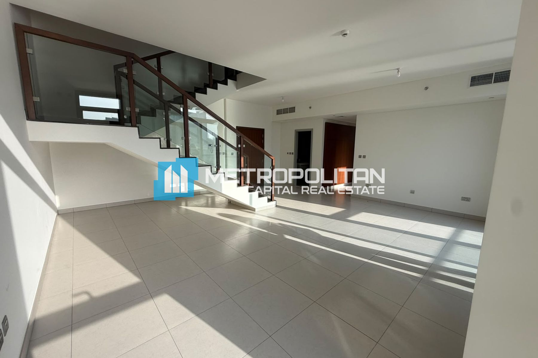 Duplex 3BR | Full Canal View | Ready to Move