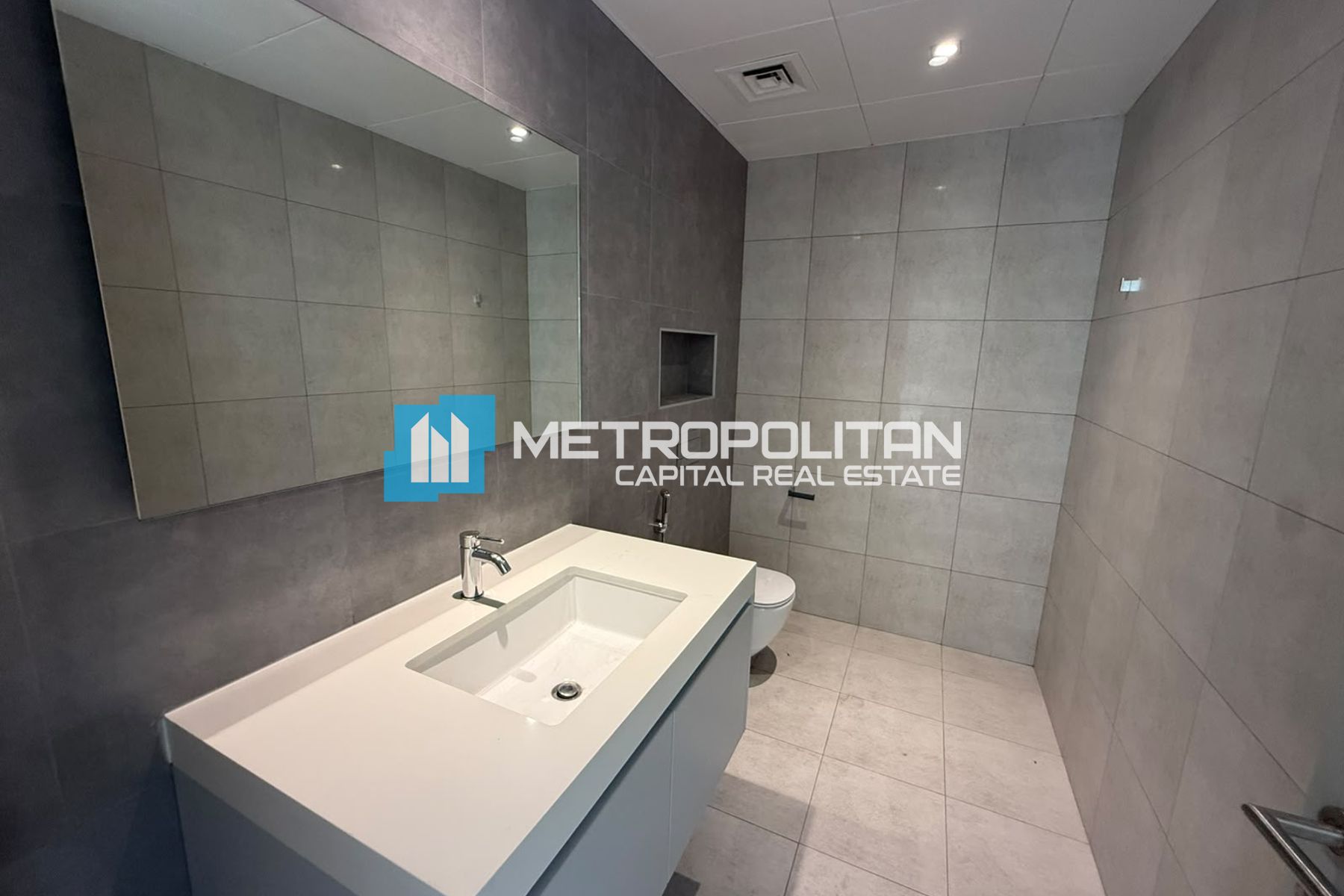 Duplex 3BR | Full Canal View | Ready to Move