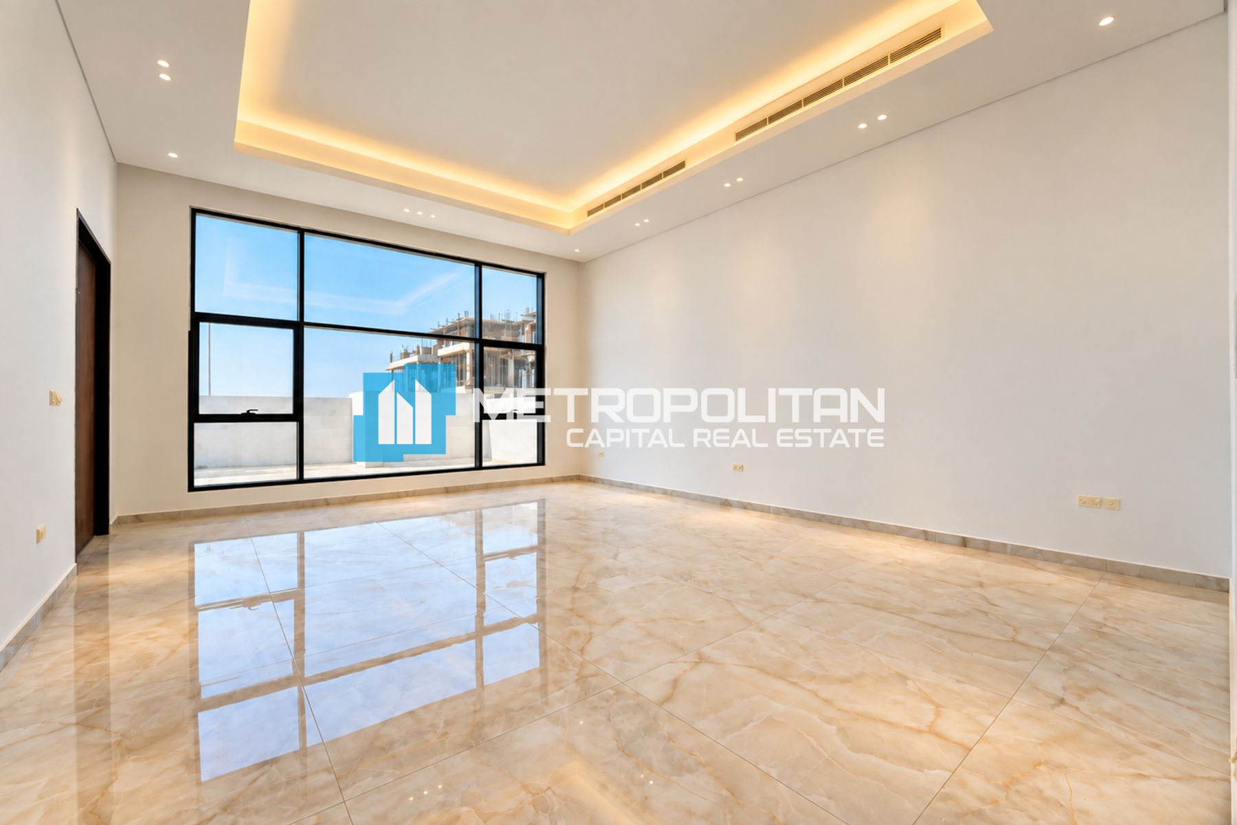 Canal View | Single Row |Private Pool |Driver Room