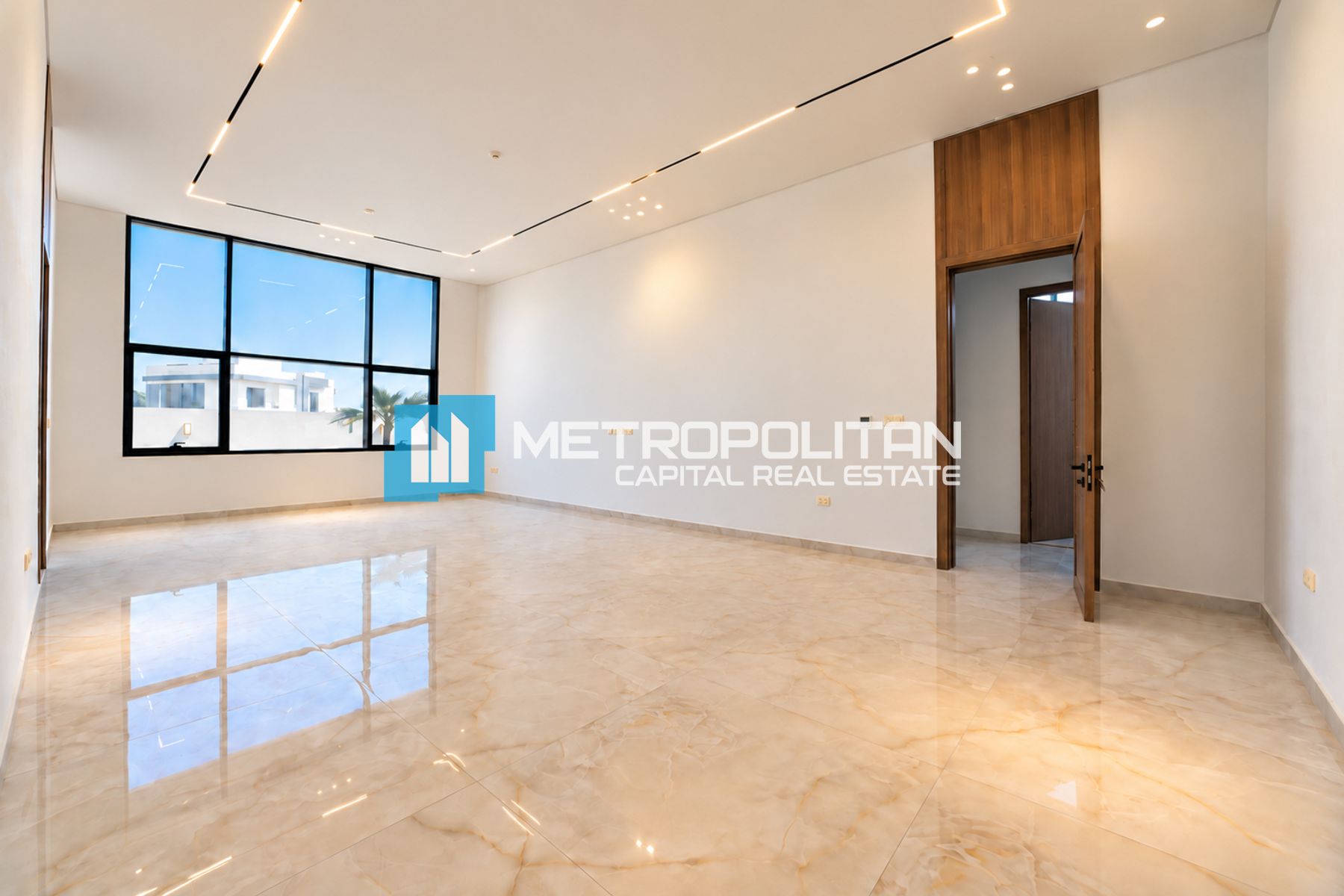 Canal View | Single Row |Private Pool |Driver Room