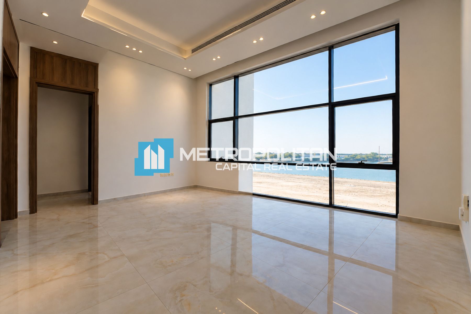 Canal View | Single Row |Private Pool |Driver Room