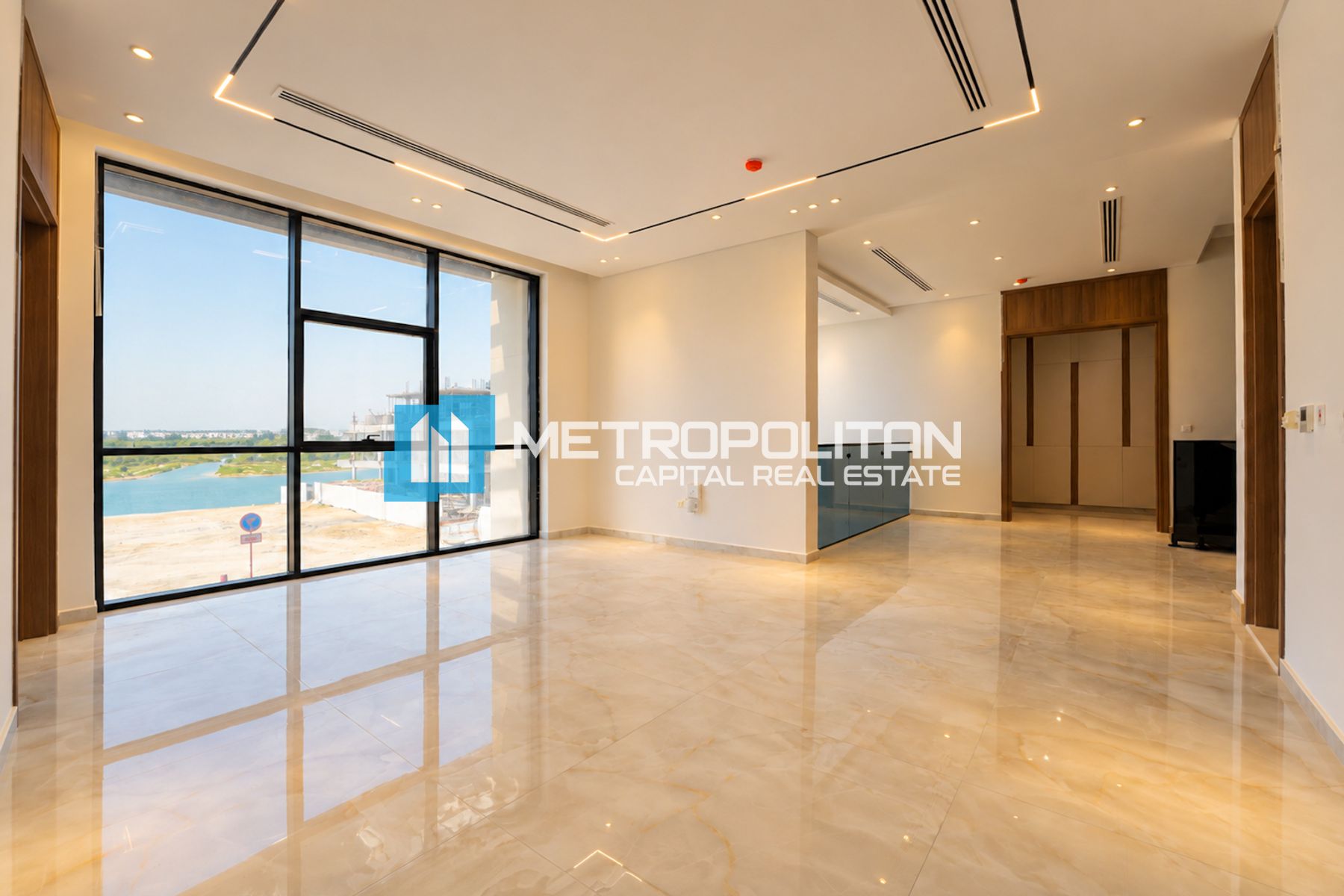 Canal View | Single Row |Private Pool |Driver Room