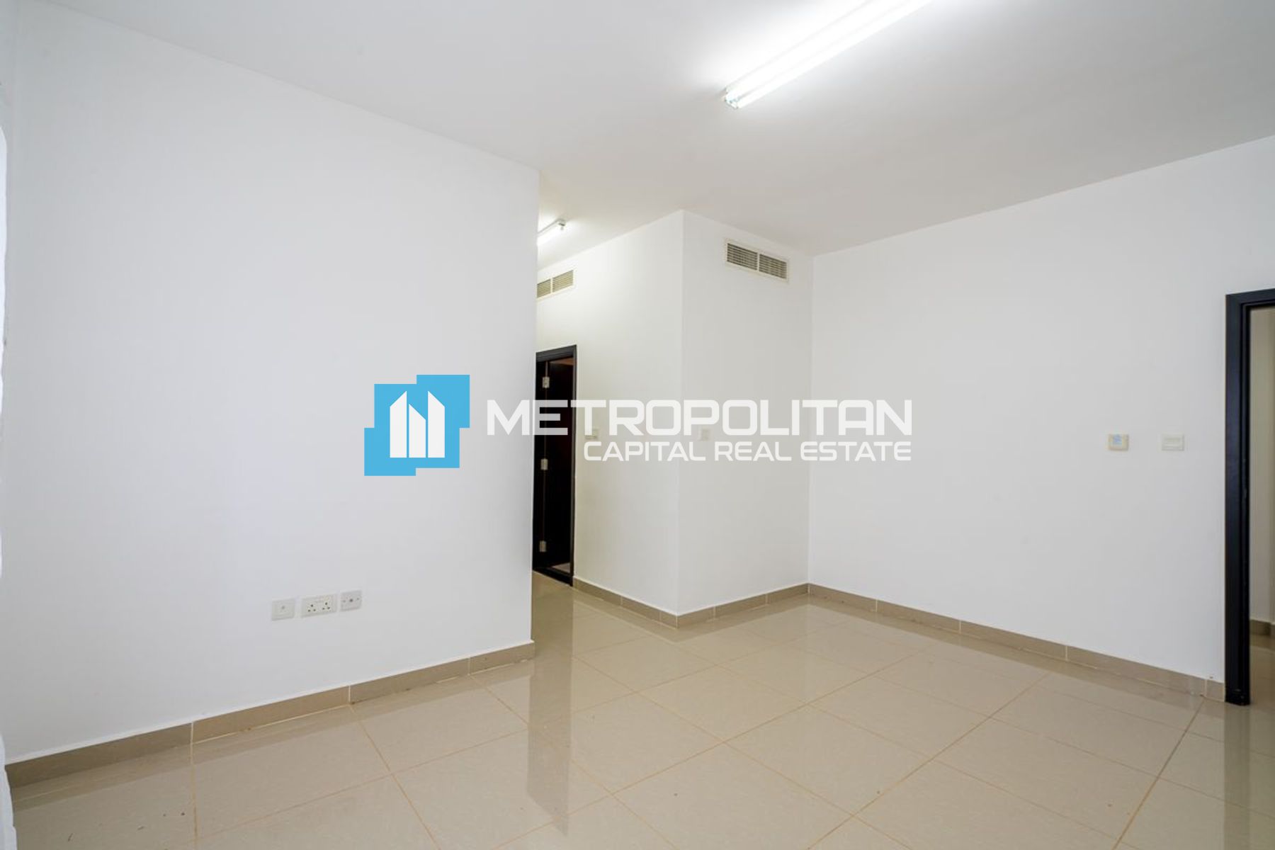Spacious 1 BR w/ Balcony | Vacant Unit | City View