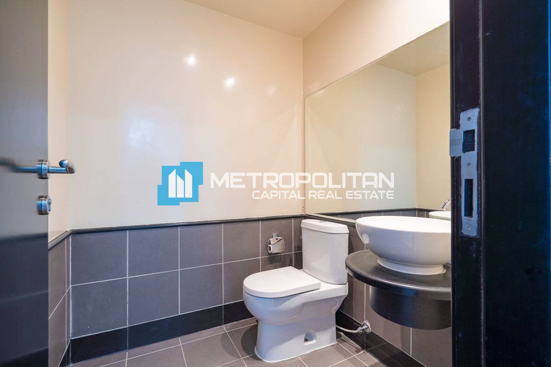Spacious 1 BR w/ Balcony | Vacant Unit | City View
