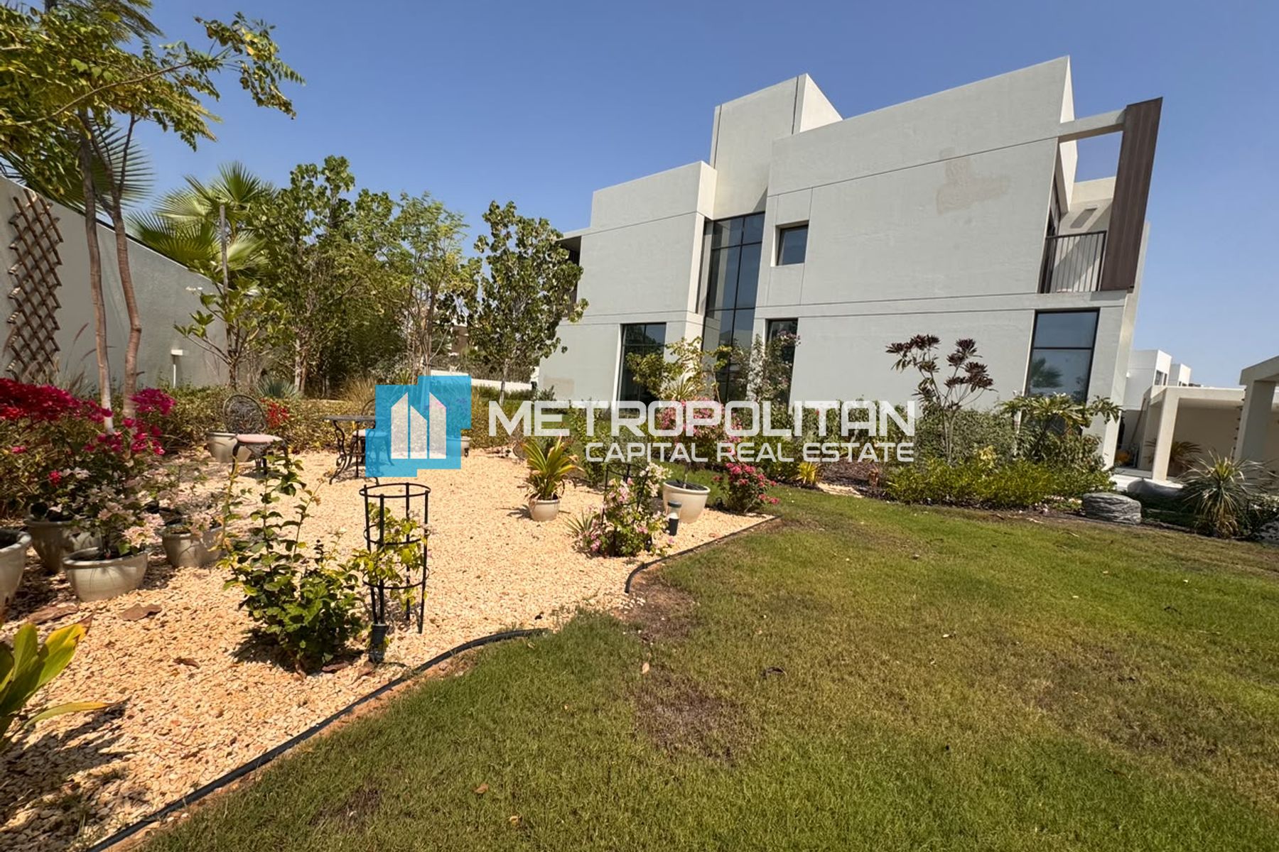 Prime Location | Single Row | 4 BR with Maids