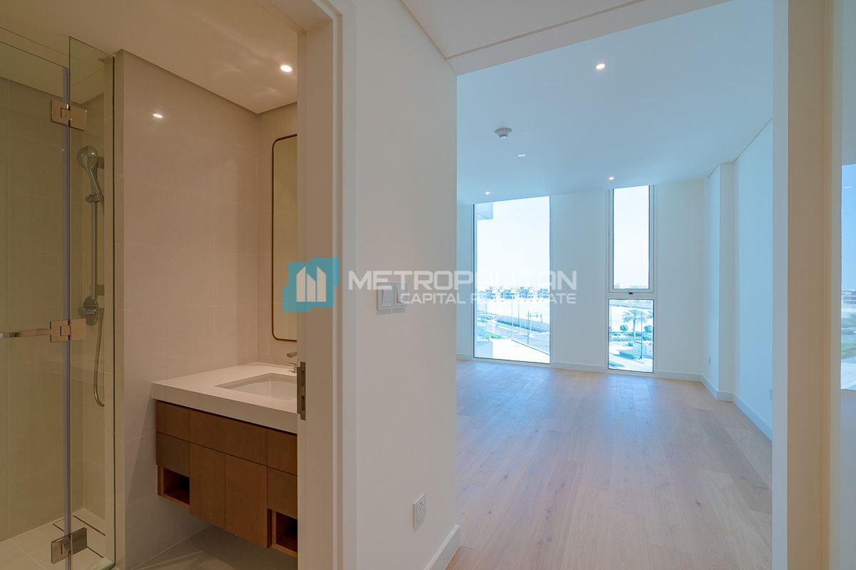 High End 3BR+Maids | Balcony | Beachfront Living