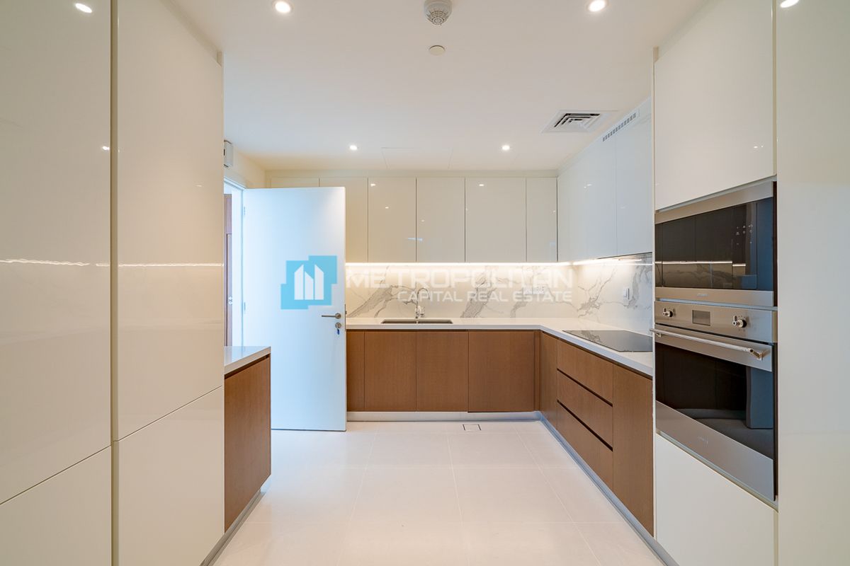 High End 3BR+Maids | Balcony | Beachfront Living