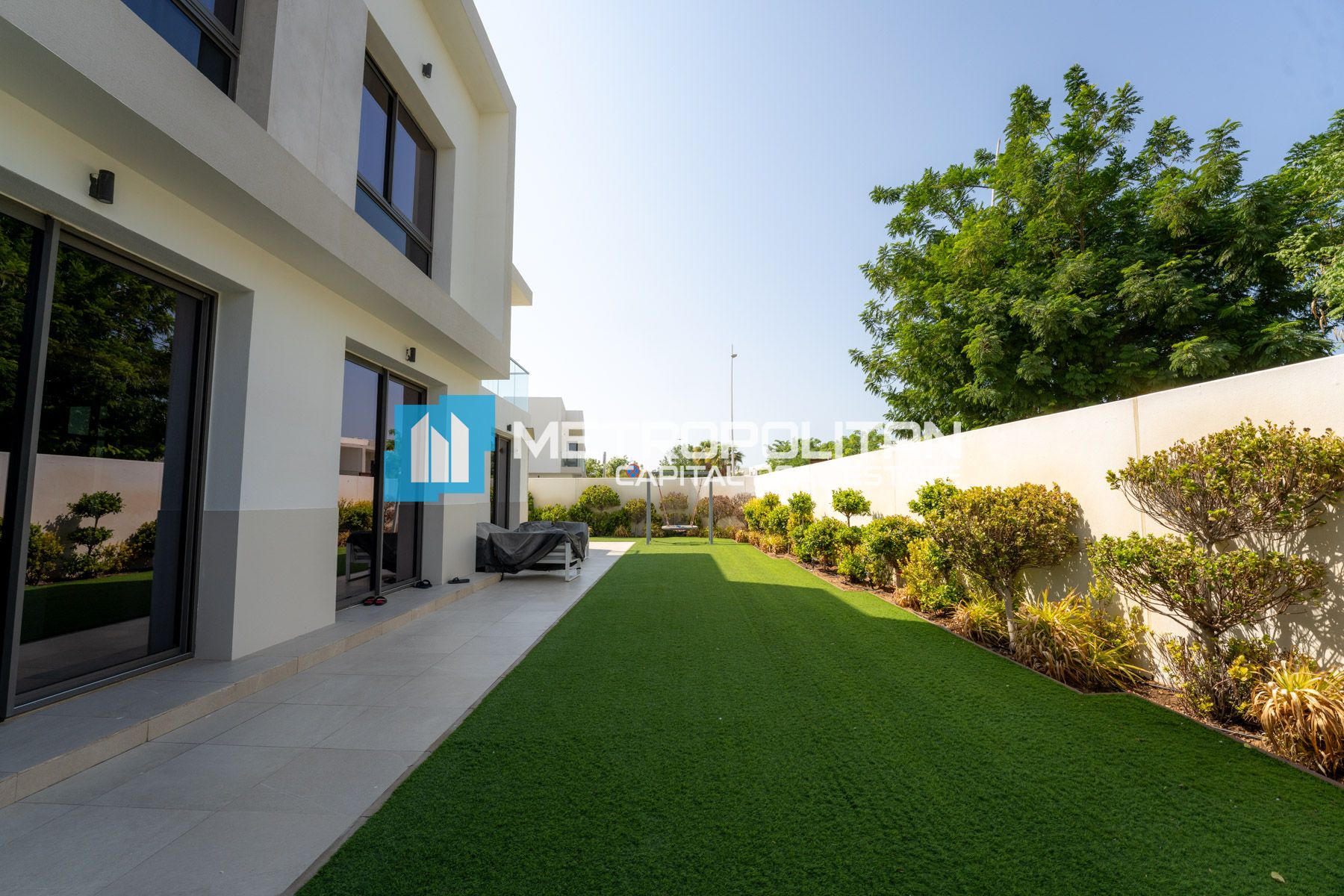 Single Row | Corner Unit | Second Row to the Golf