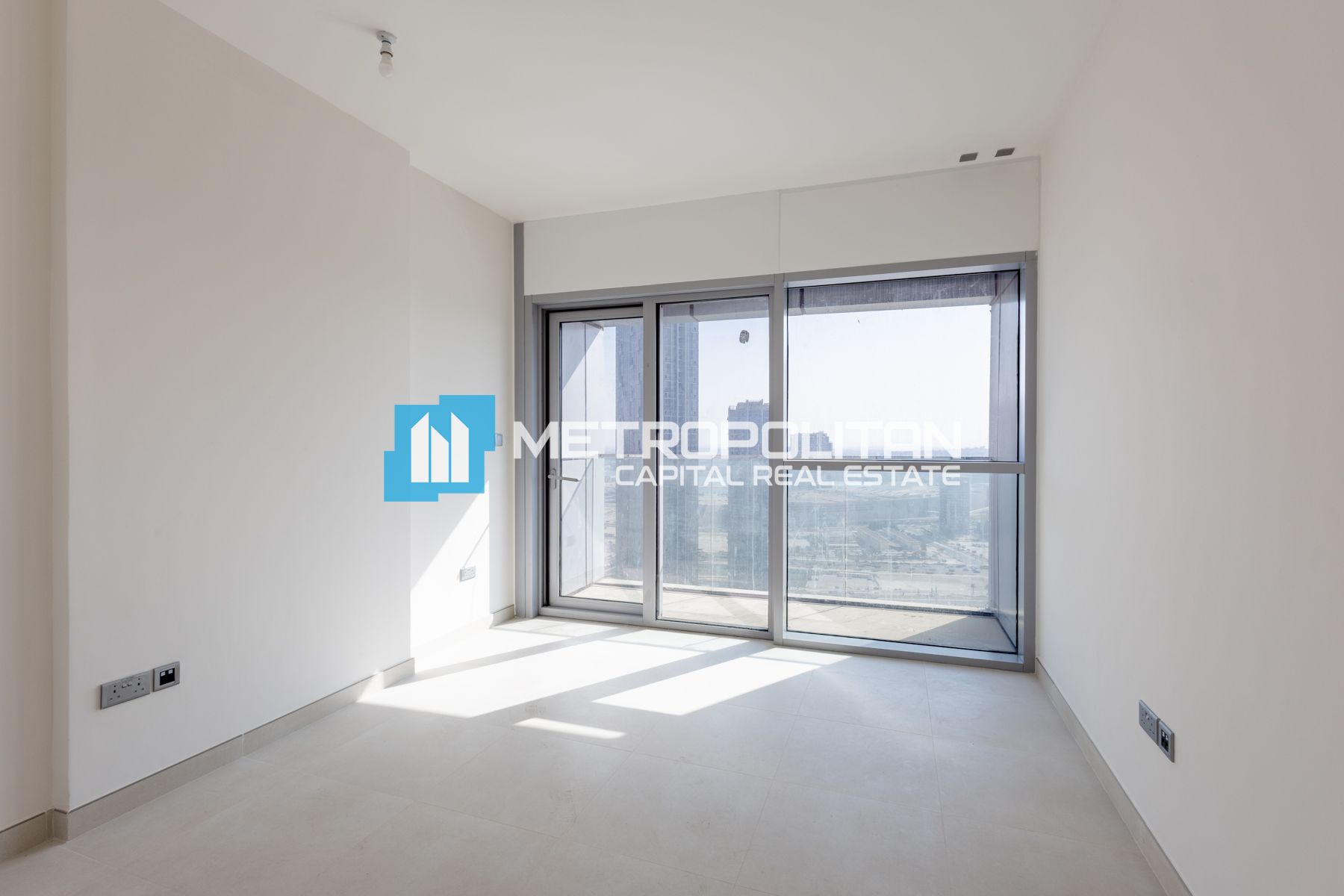 Beautiful 3BR+M | High Floor | Vacant | Full Canal