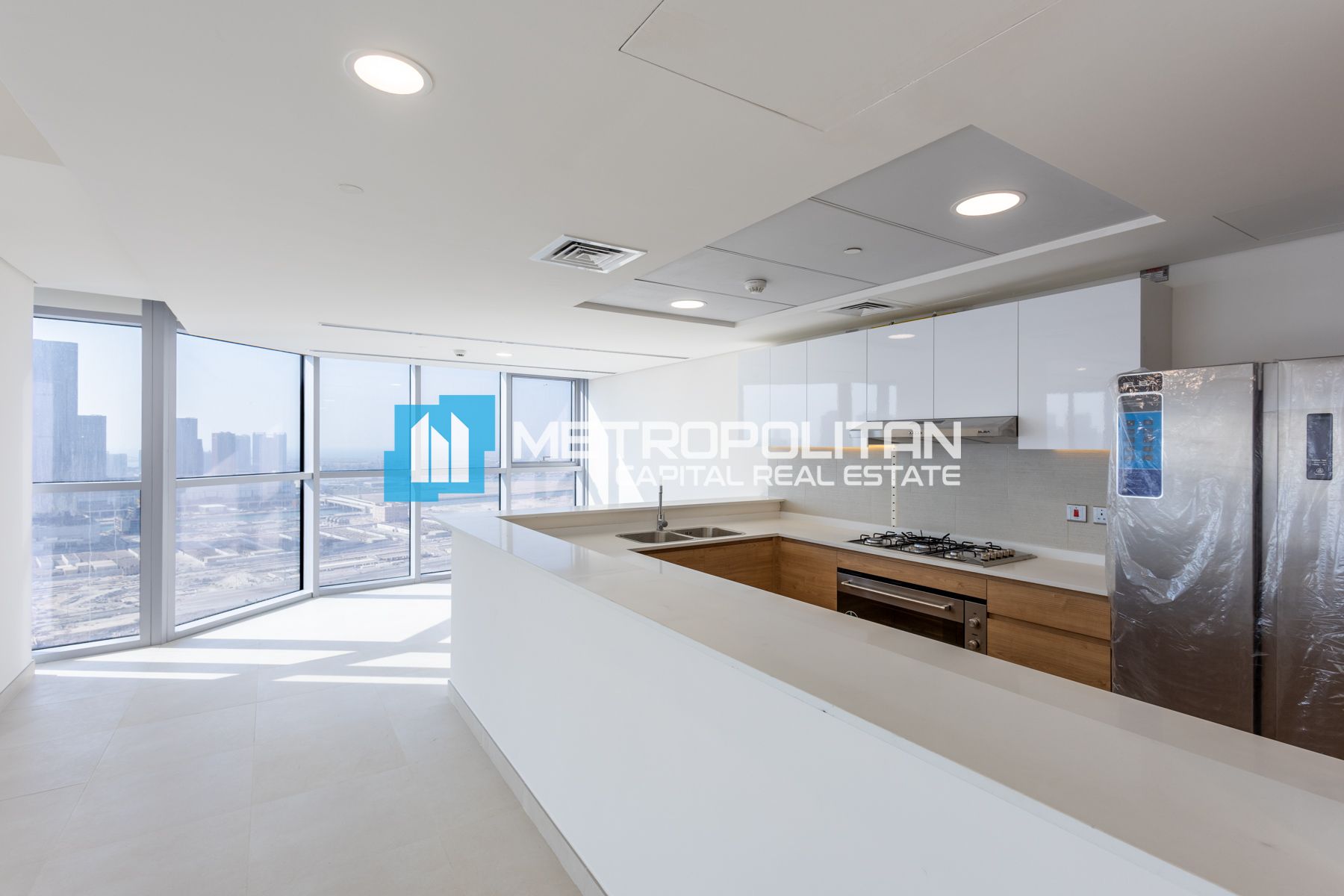 Beautiful 3BR+M | High Floor | Vacant | Full Canal