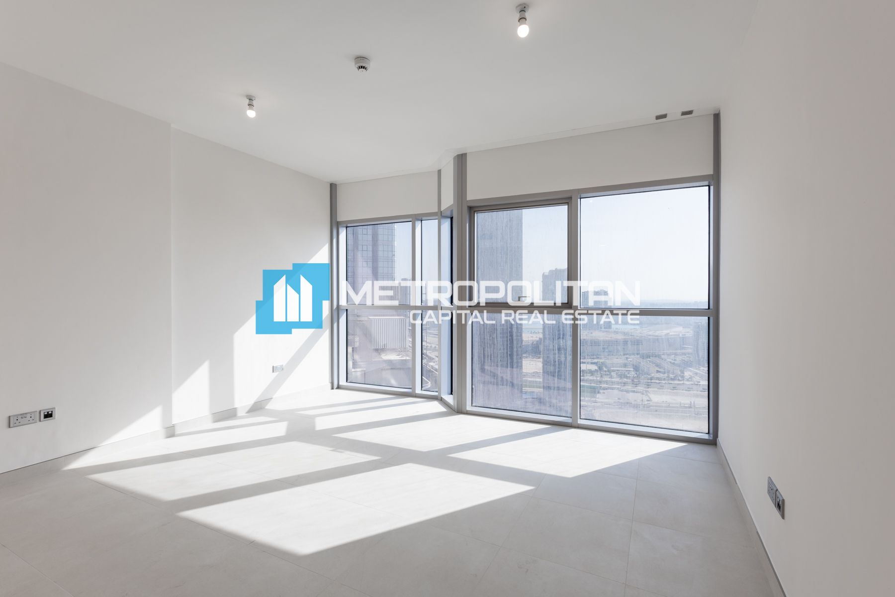 Beautiful 3BR+M | High Floor | Vacant | Full Canal