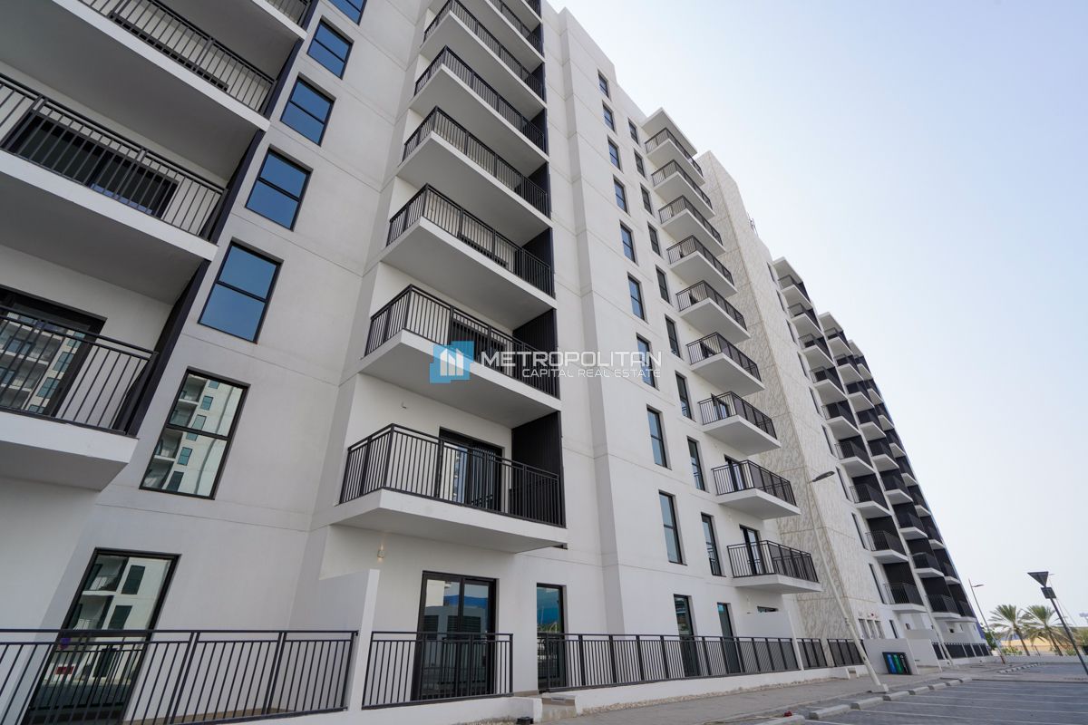Hot Deal 3BR w/ Maids | Community View | Vacant