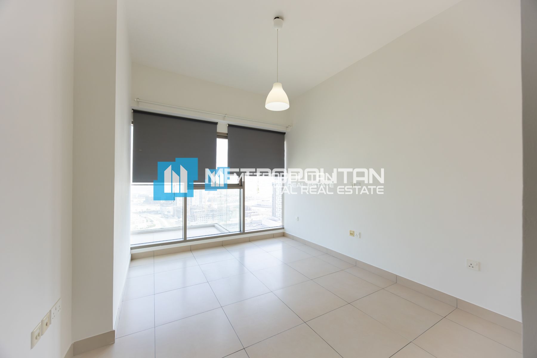 High Floor | Next to Corner 2BR | Community View