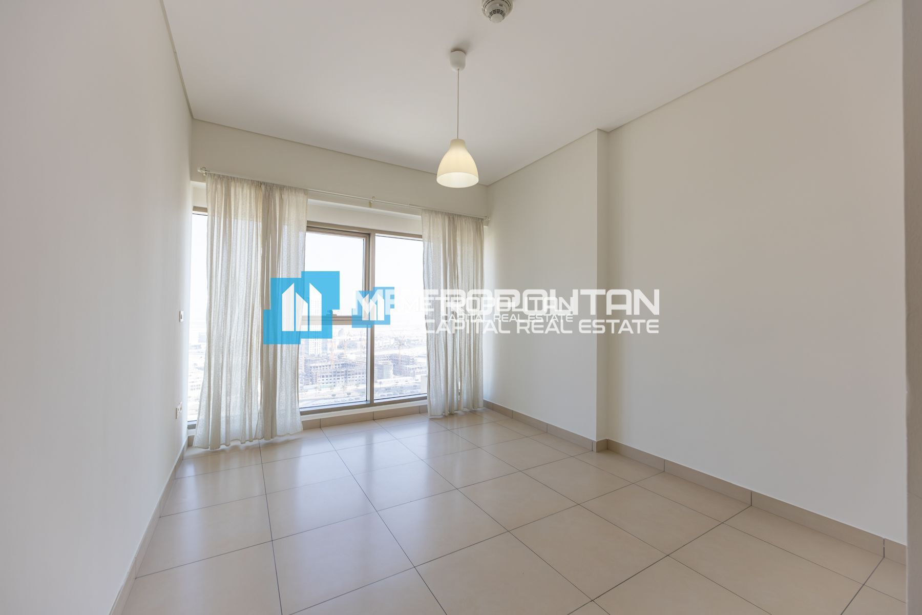 High Floor | Next to Corner 2BR | Community View