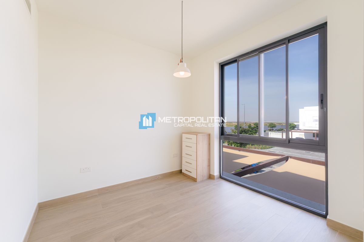 2BR Townhouse for Sale in Al Ghadeer 2, Al Ghadeer - MCS-50803