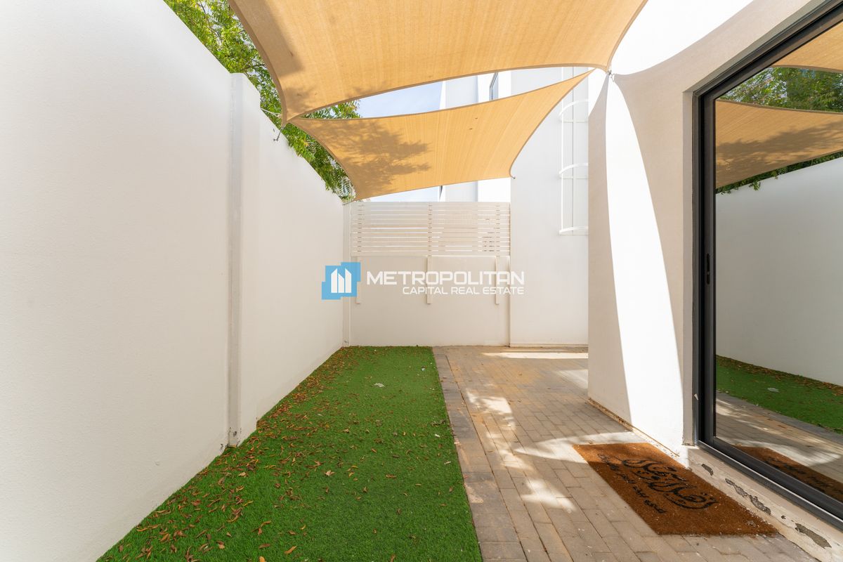 Vastu | 2BR w/ Maids | Landscaped Garden | Phase 2