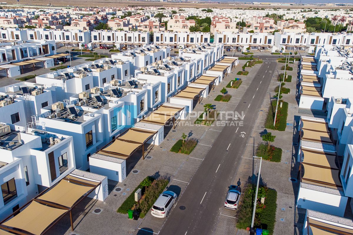 Vastu | 2BR w/ Maids | Landscaped Garden | Phase 2