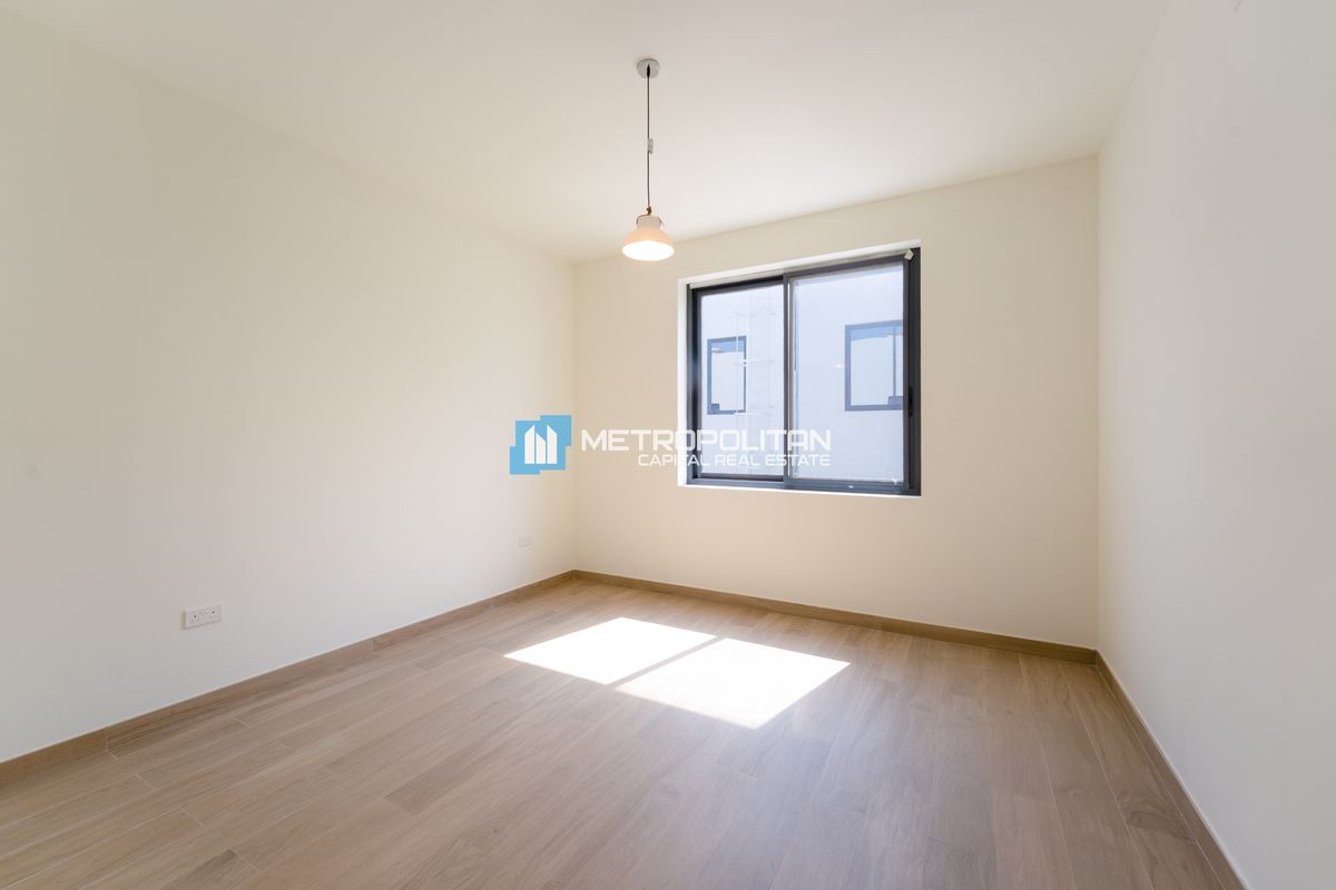Vastu | 2BR w/ Maids | Landscaped Garden | Phase 2