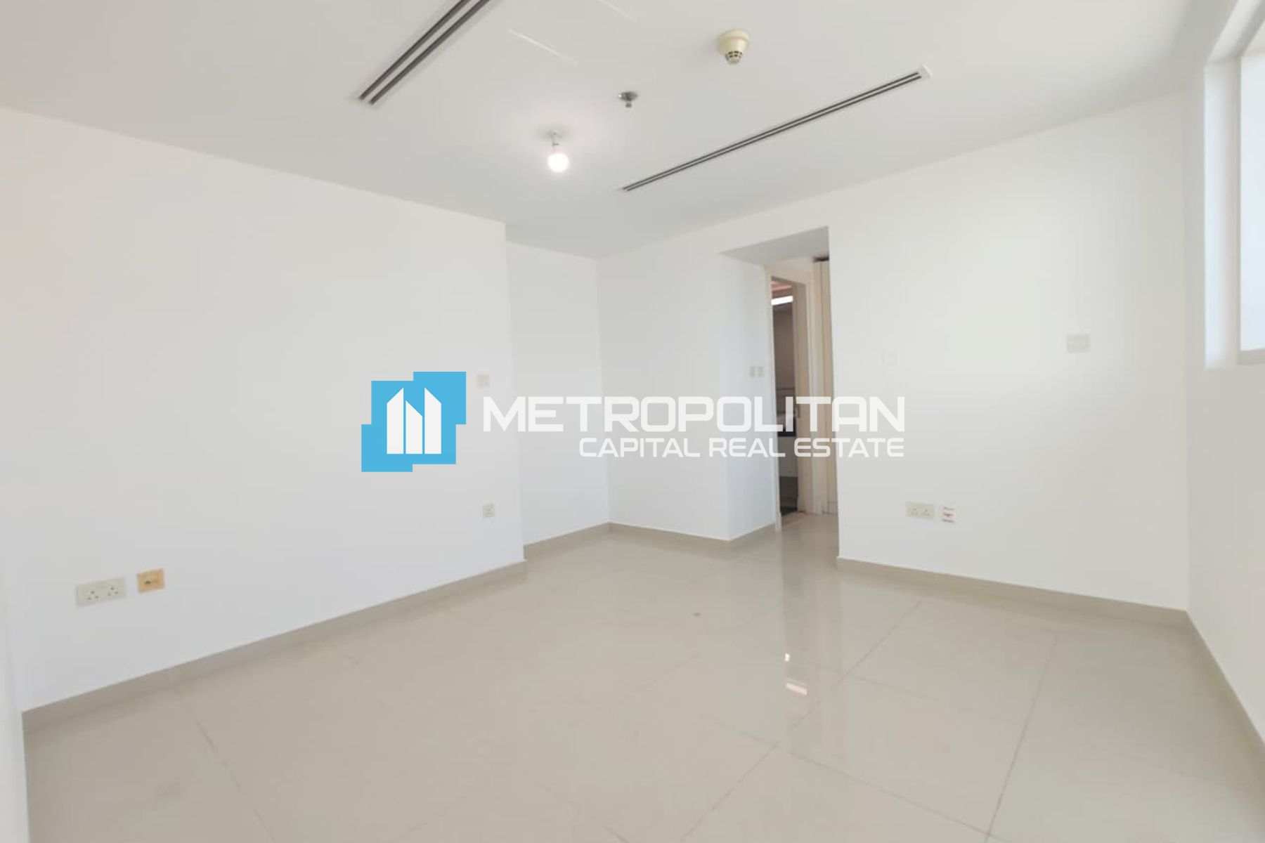 Full Canal View | Mid Floor 1BR | Prime Location