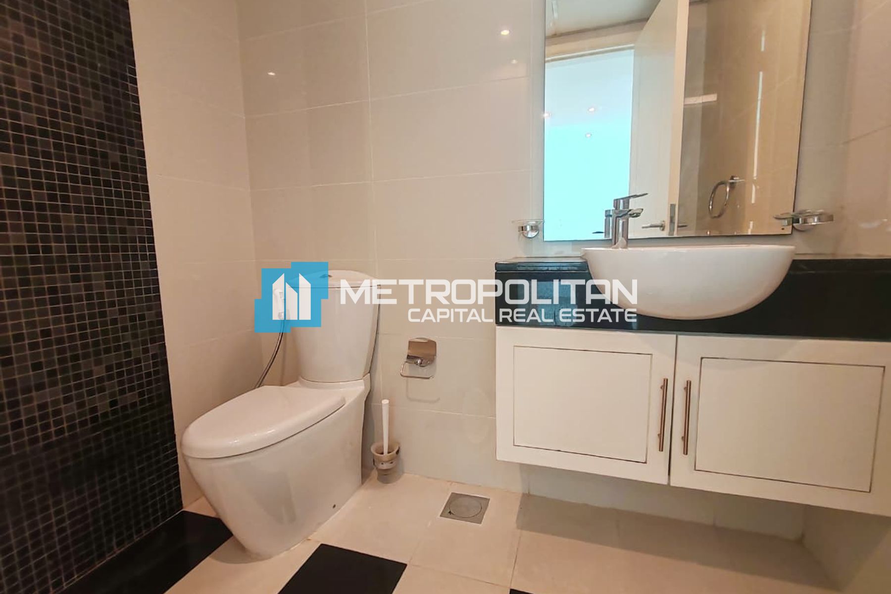 Full Canal View | Mid Floor 1BR | Prime Location