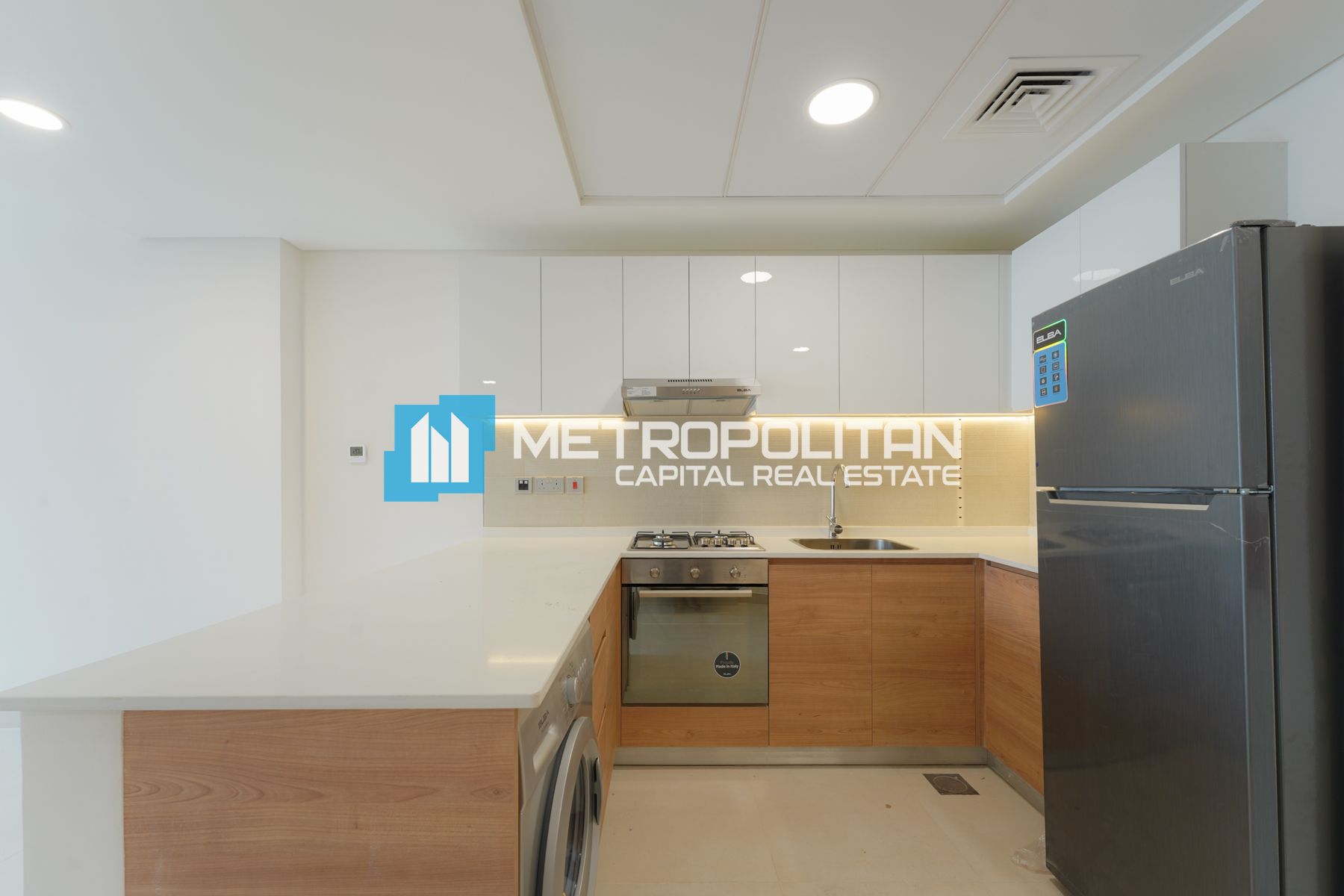 2BR w/ Balcony | Vacant | High Floor | Canal View